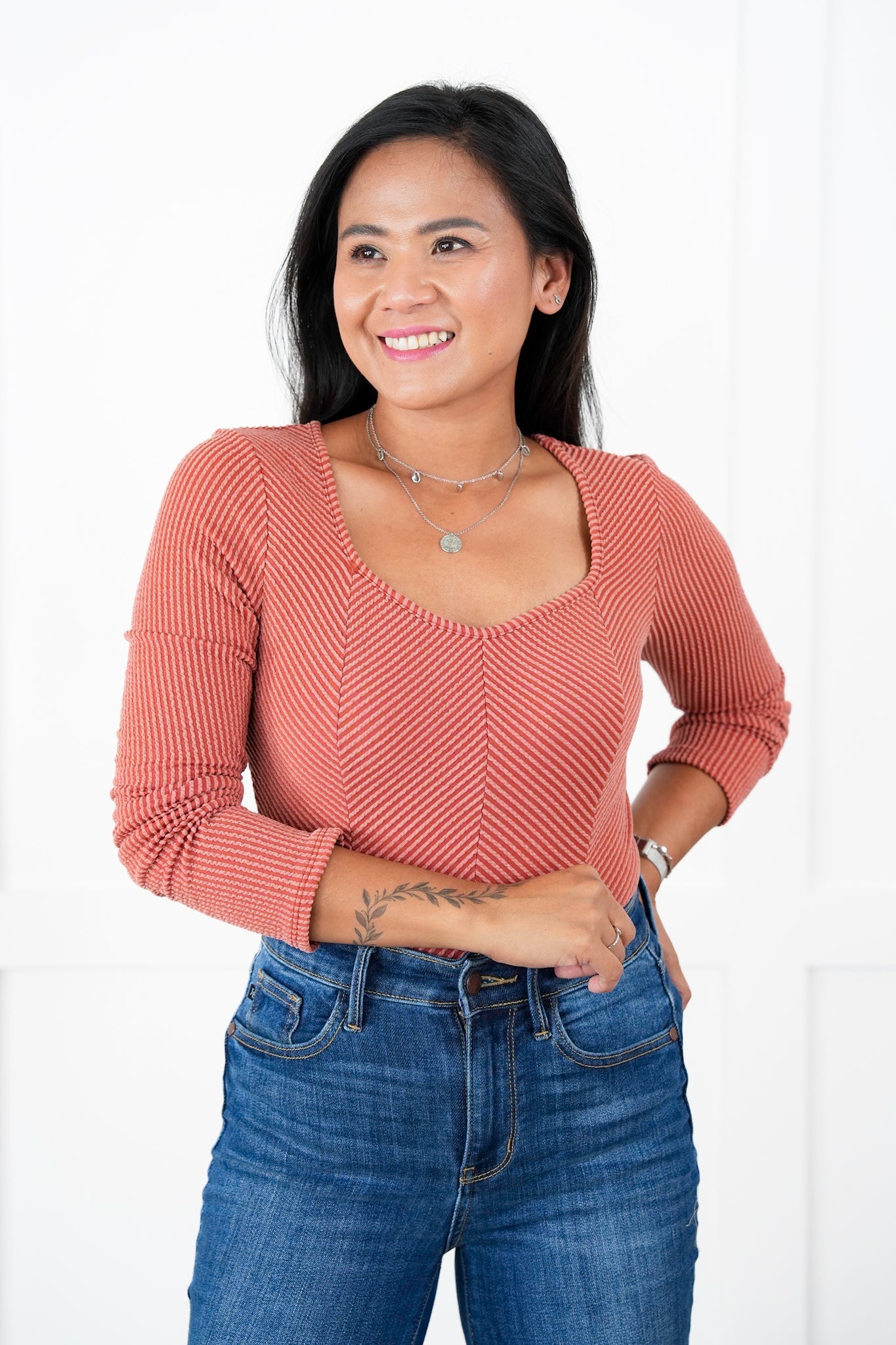 Plus/Reg Ribbed Long Sleeve V Neck Top (Multiple Colors)