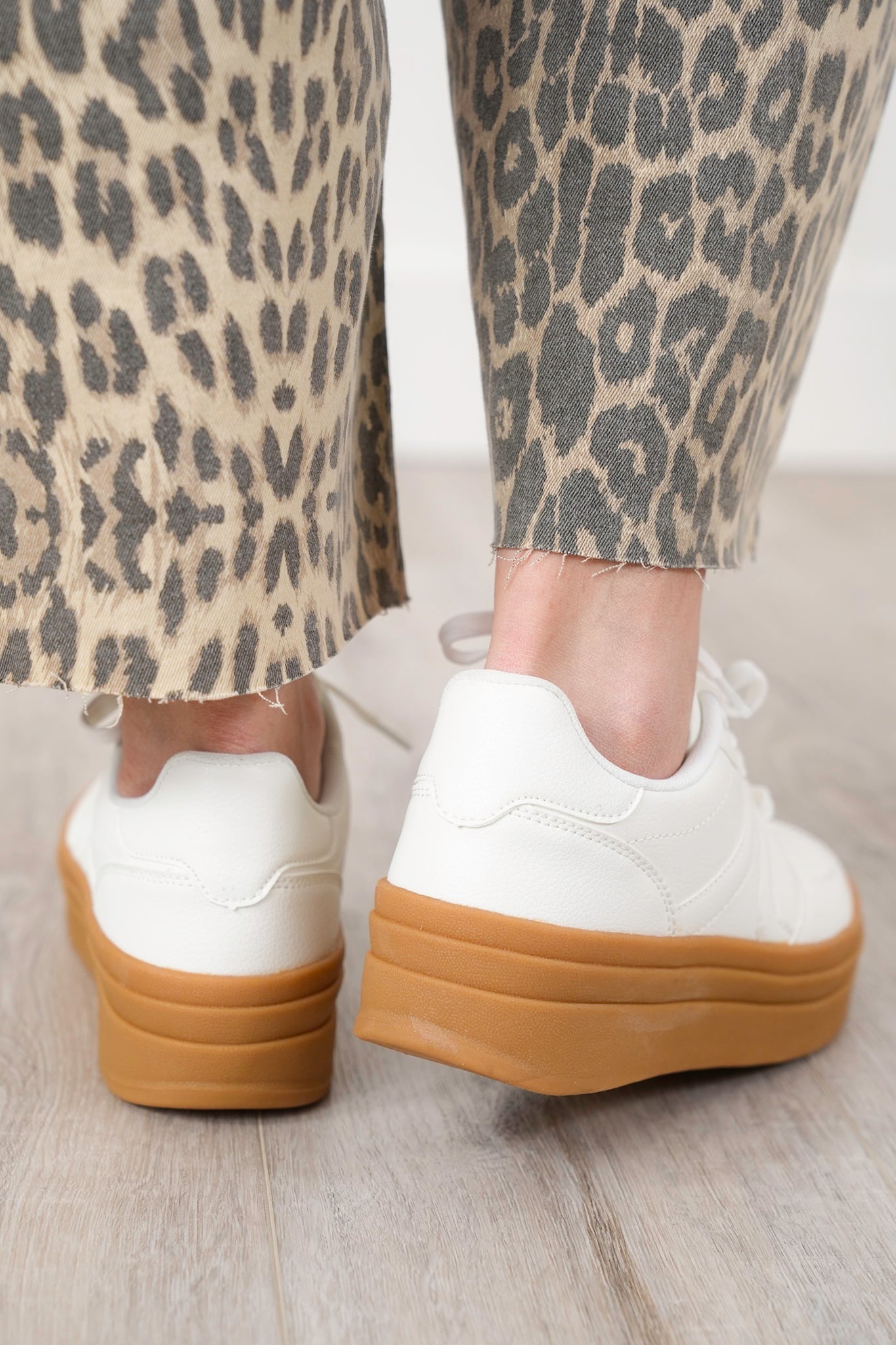 Double Stripe Platform Lace Up Sneaker