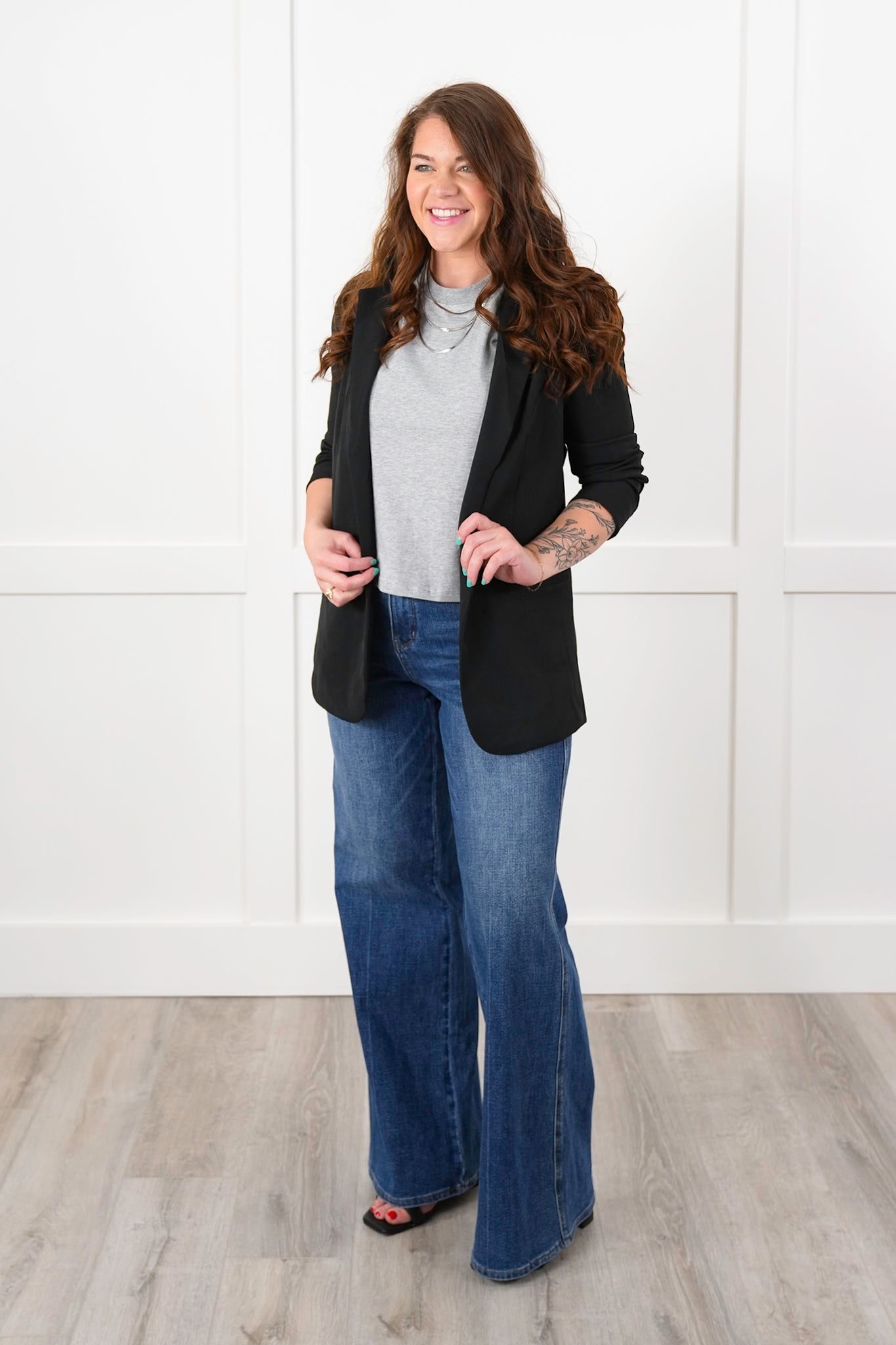 Basic Short Sleeve Top with Reverse Seam Detail