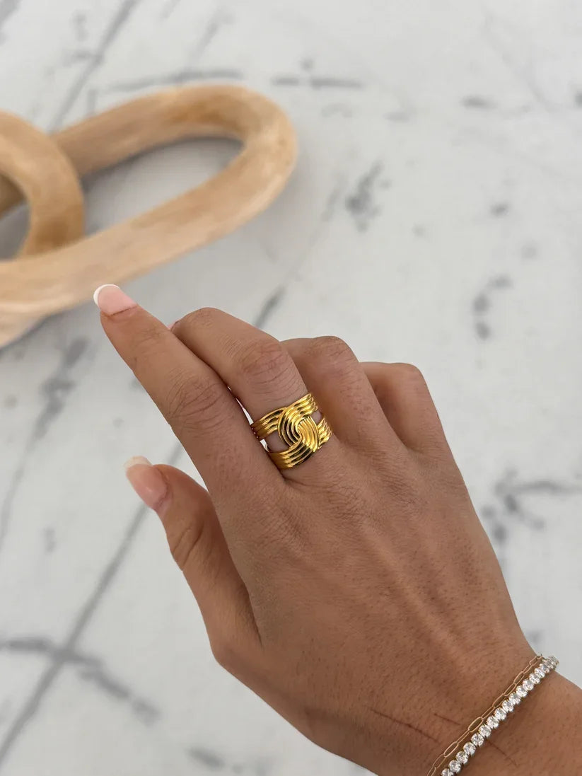 Chansutt Pearls Zoe Ring