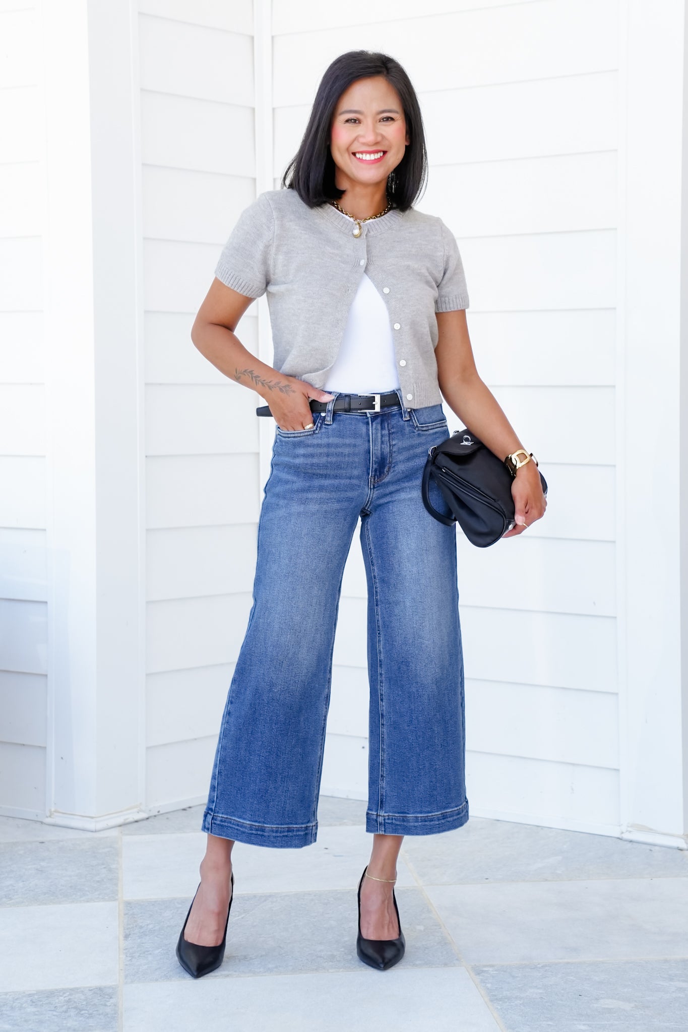 Judy Blue Mid Rise Medium Wash Crop Wide Leg Jeans with Wide Hem