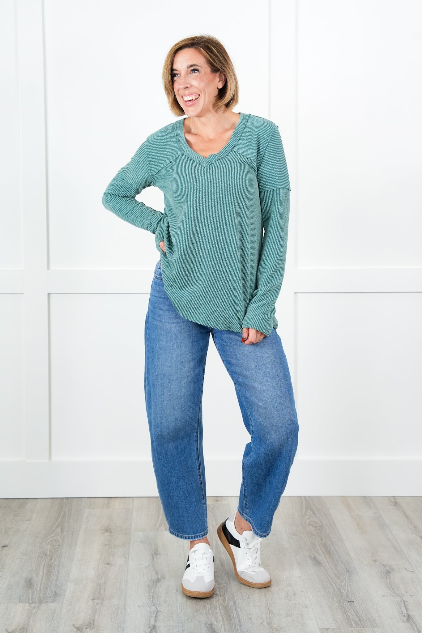 Plus/Reg Urban Ribbed Long Sleeve V-Neck Top