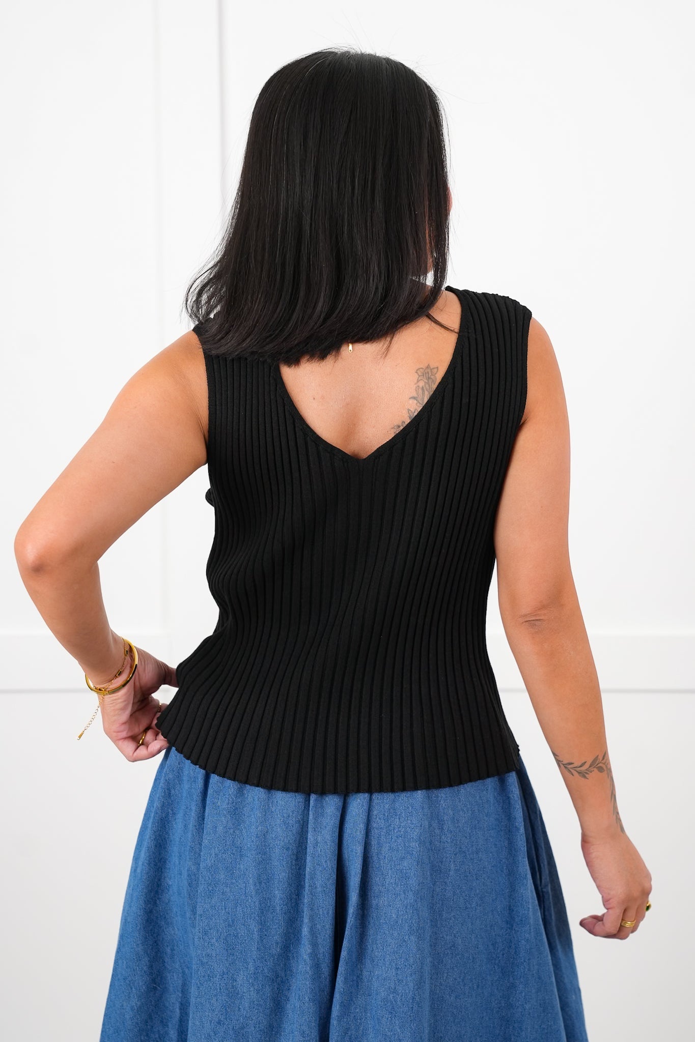 Ribbed Knit Double V Neck tank Top