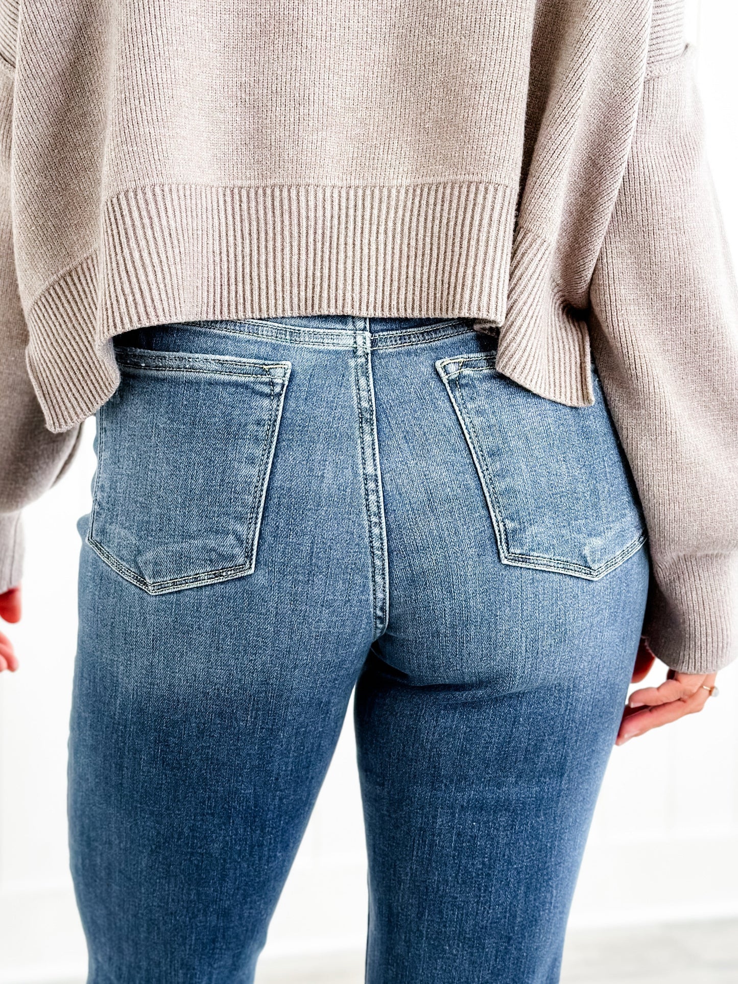 Judy Blue Here Comes The Sun Medium Wash High Rise Distressed Relaxed Fit Jeans