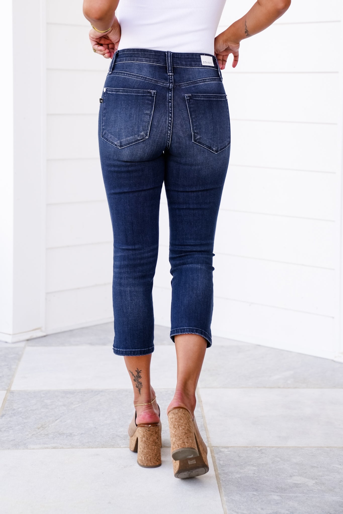 Judy Blue Mid Rise Dark Wash Capri With Side Slit