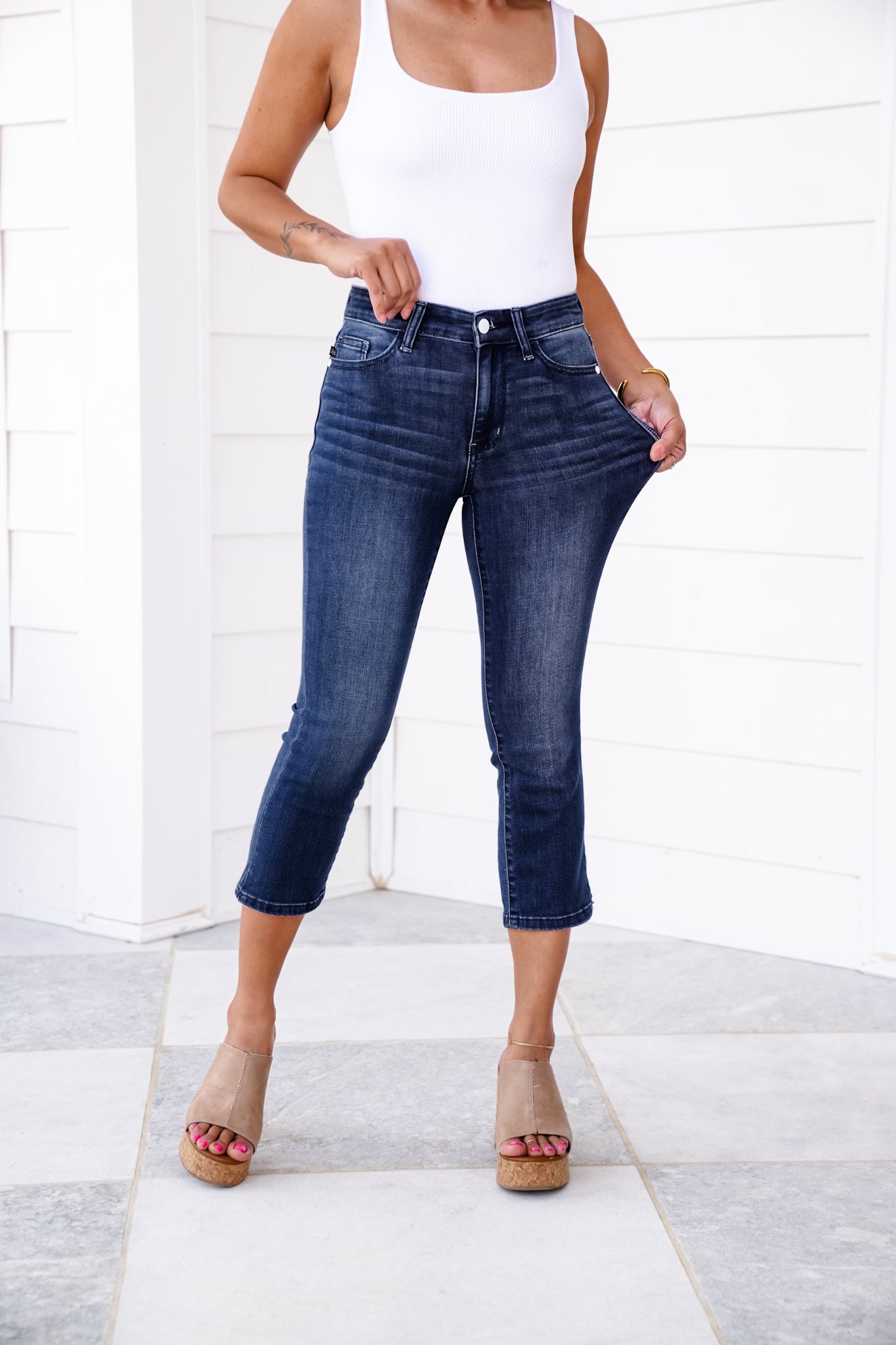Judy Blue Mid Rise Dark Wash Capri With Side Slit