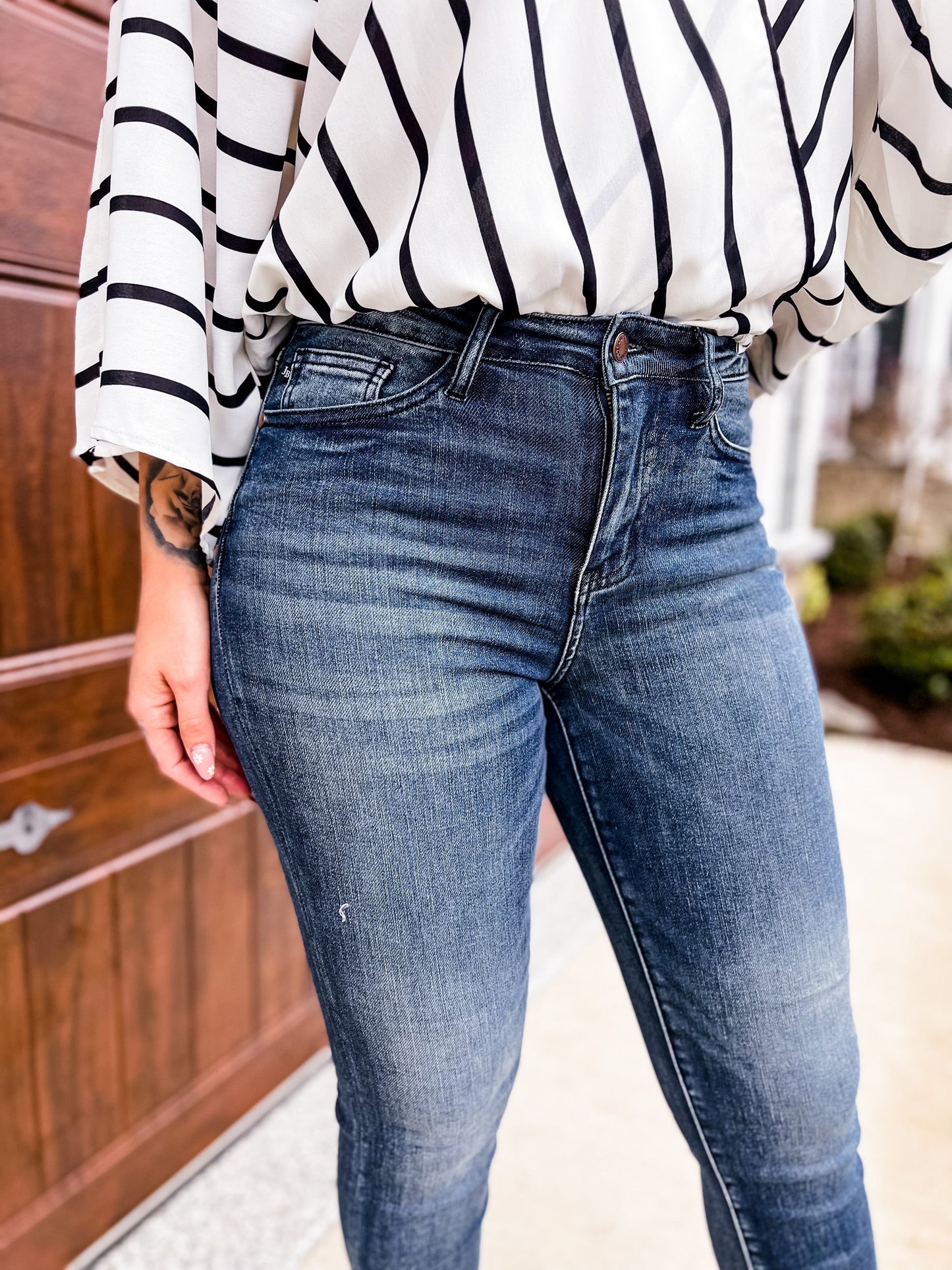 Judy Blue Material Girl Contrast Wash Relaxed Fit Jeans