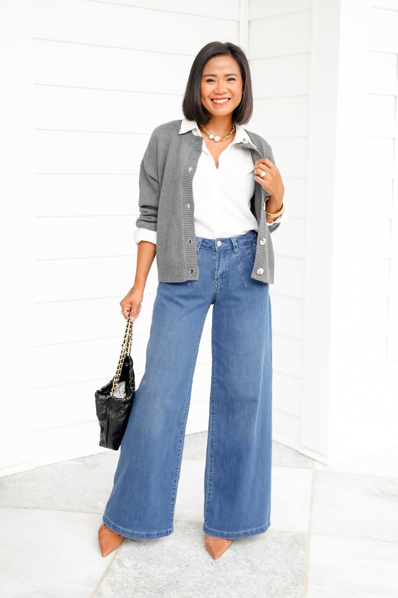 Risen Mid Rise Medium Wash Wide Leg Knit Jeans