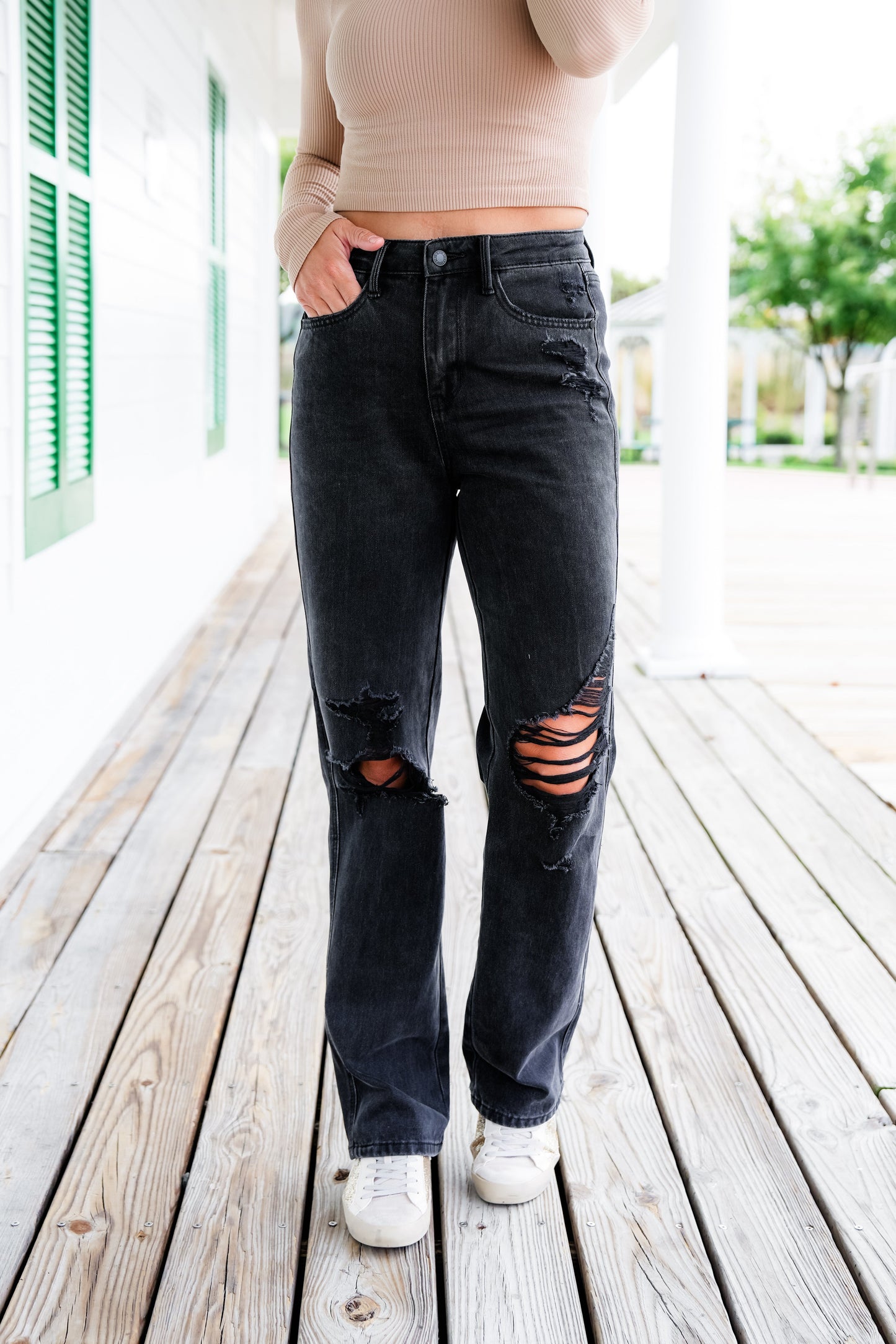Judy Blue Straight Obsessed High Rise Black Rigid Magic 90's Distressed Straight Leg Jeans