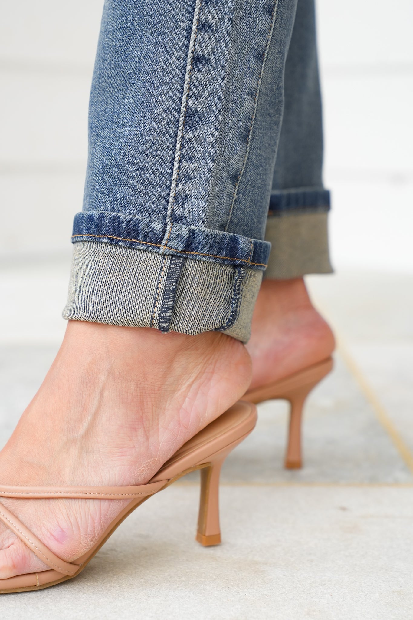Judy Blue Mid Rise Medium Vintage Wash Boyfriend Jeans with Side Panel And Rolled Cuff