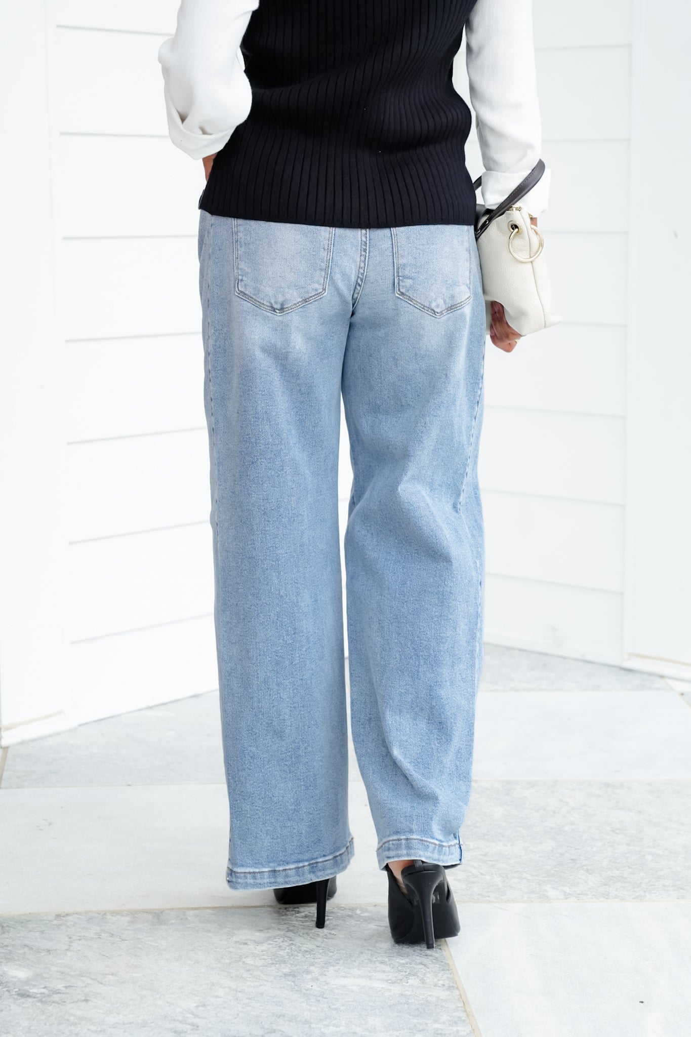 Risen Mid Rise Medium Wash Wide Leg Jeans with Leg Snap For Barrel Fit