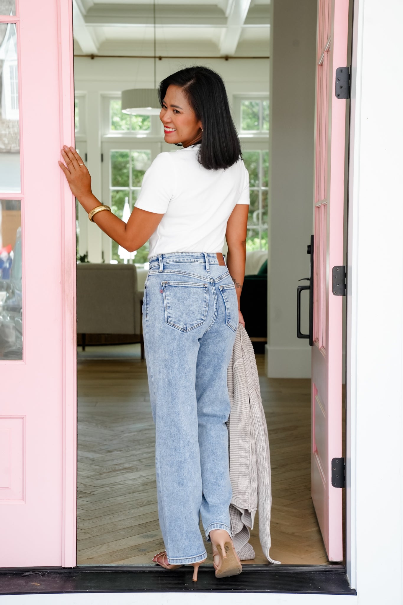 Judy Blue High Rise Light Stone Wash Straight Fit Jeans