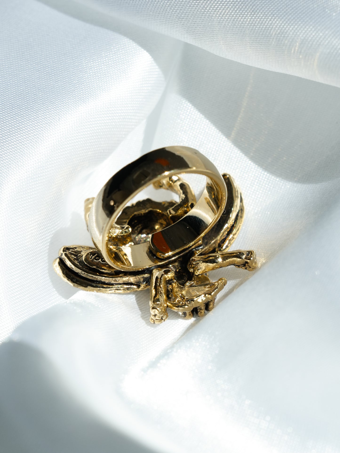 Yochi Bee Ring
