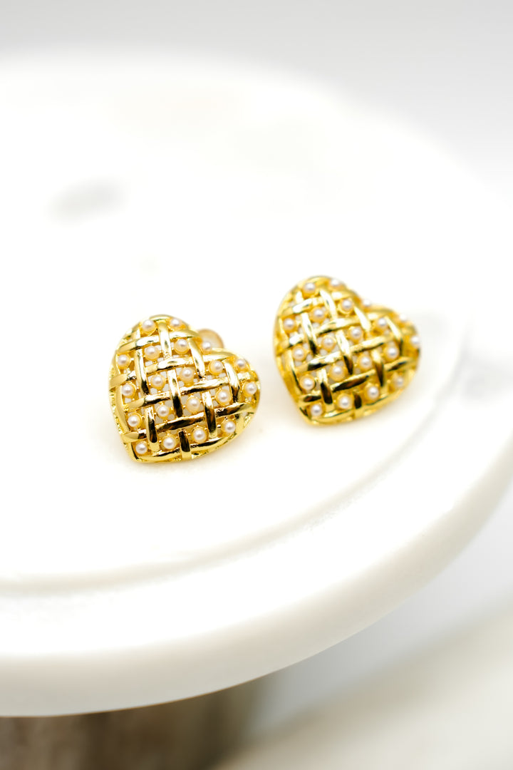 Treasure Jewels Pretty Pearl Heart Earrings