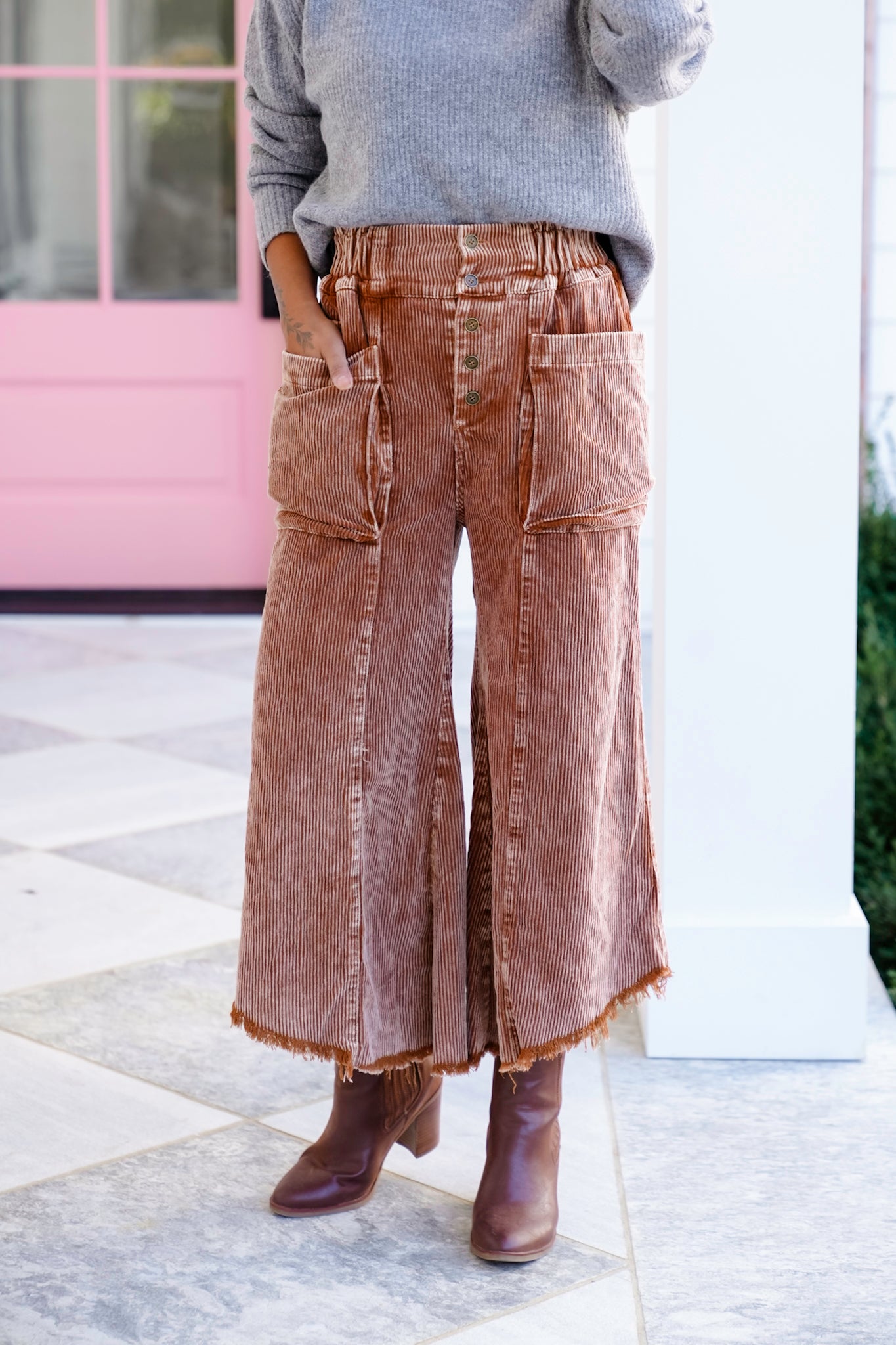 Mineral Wash Cropped Fray Hem Pants