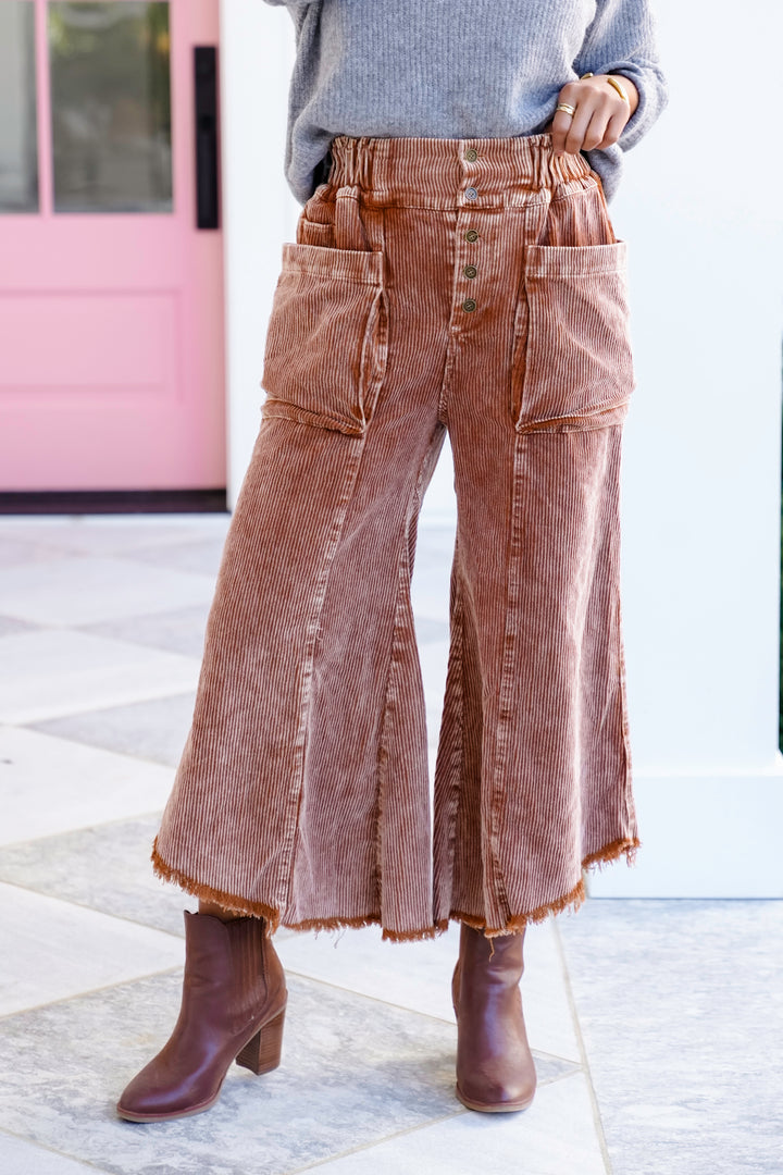 Mineral Wash Cropped Fray Hem Pants