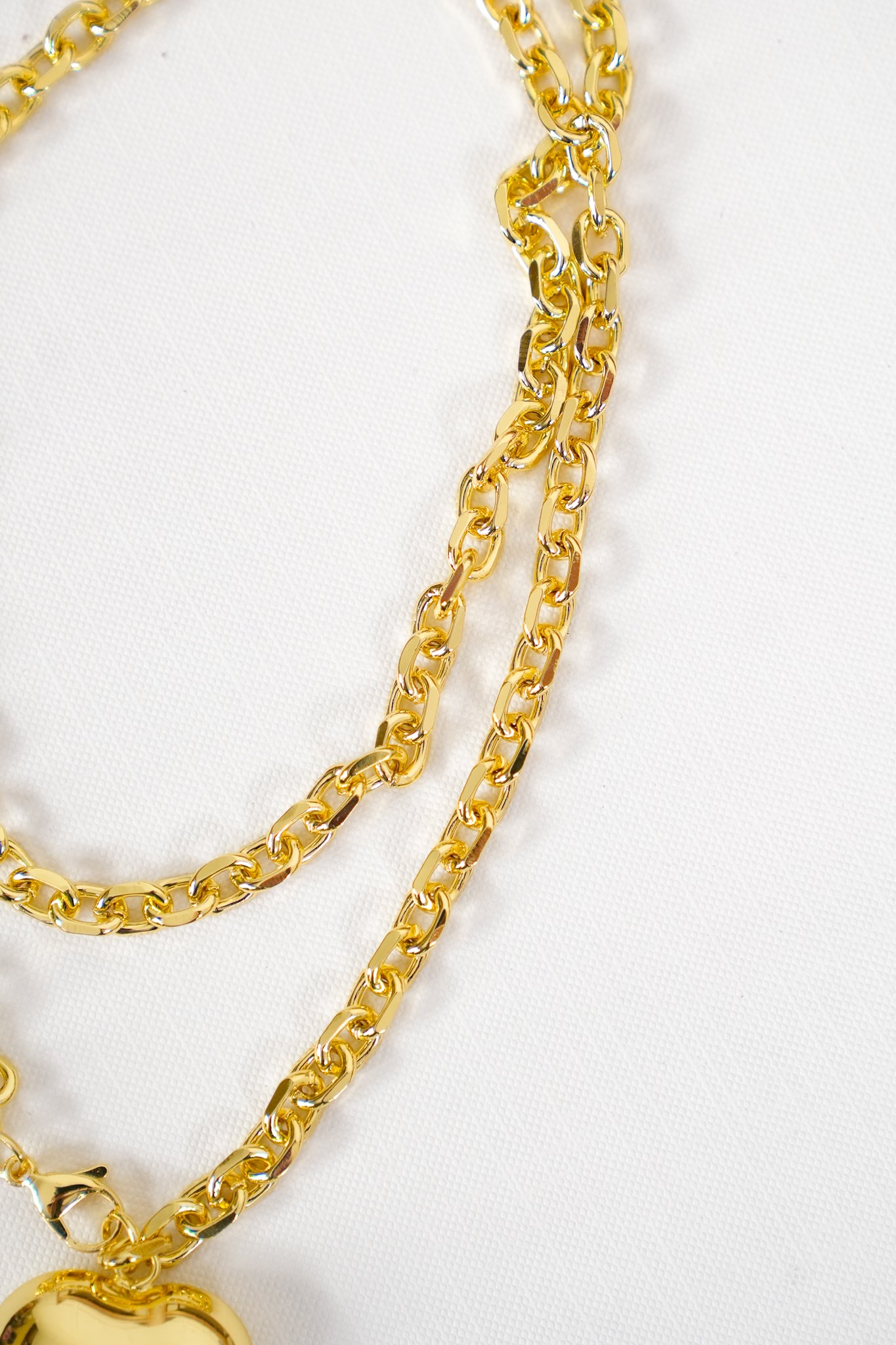 Restock! Marlyn Schiff Adjustable Gold Oval Cable Chain Necklace With Large Hollow Heart Charm