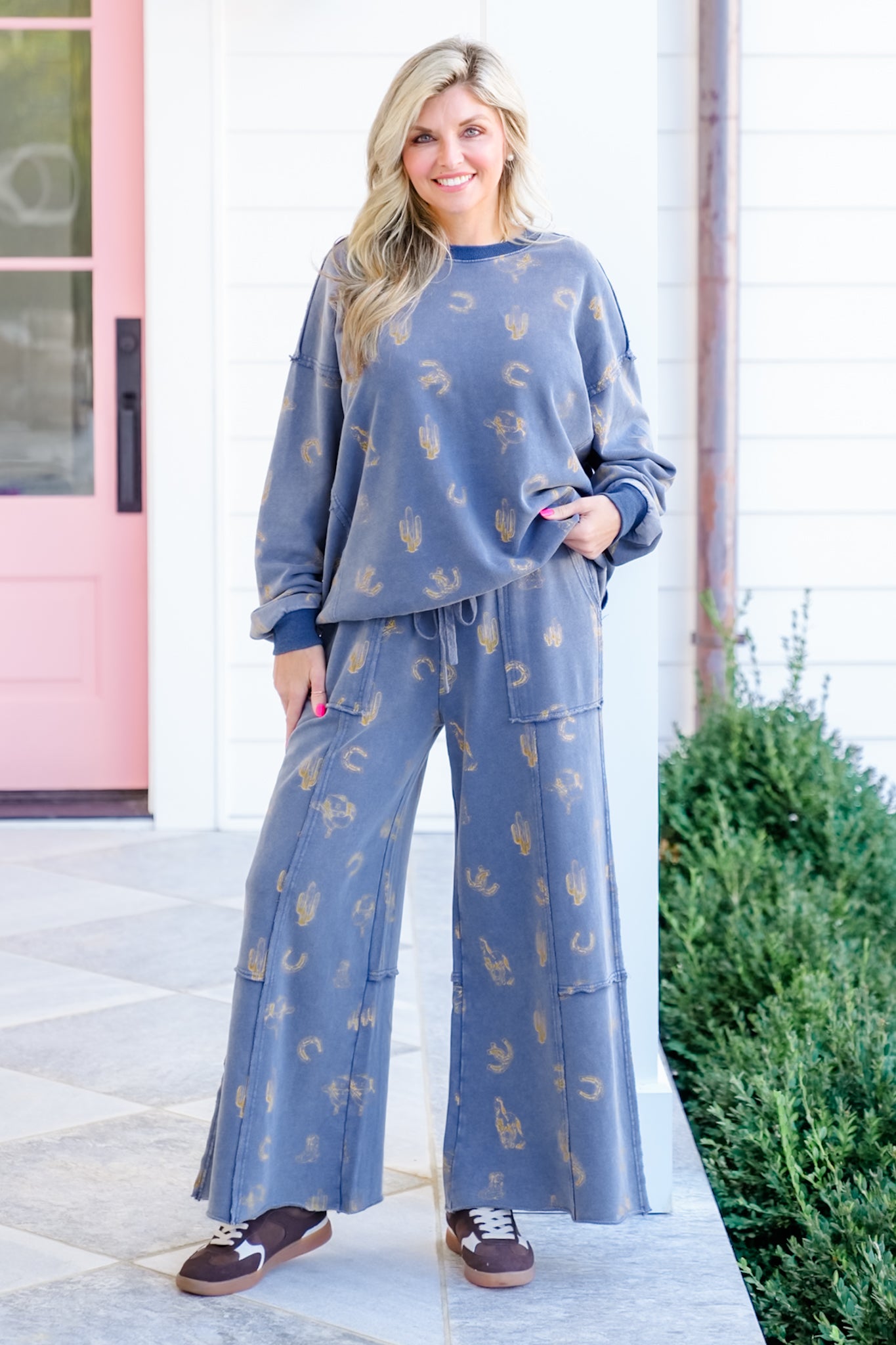 Western Print Long Sleeve Pullover Top