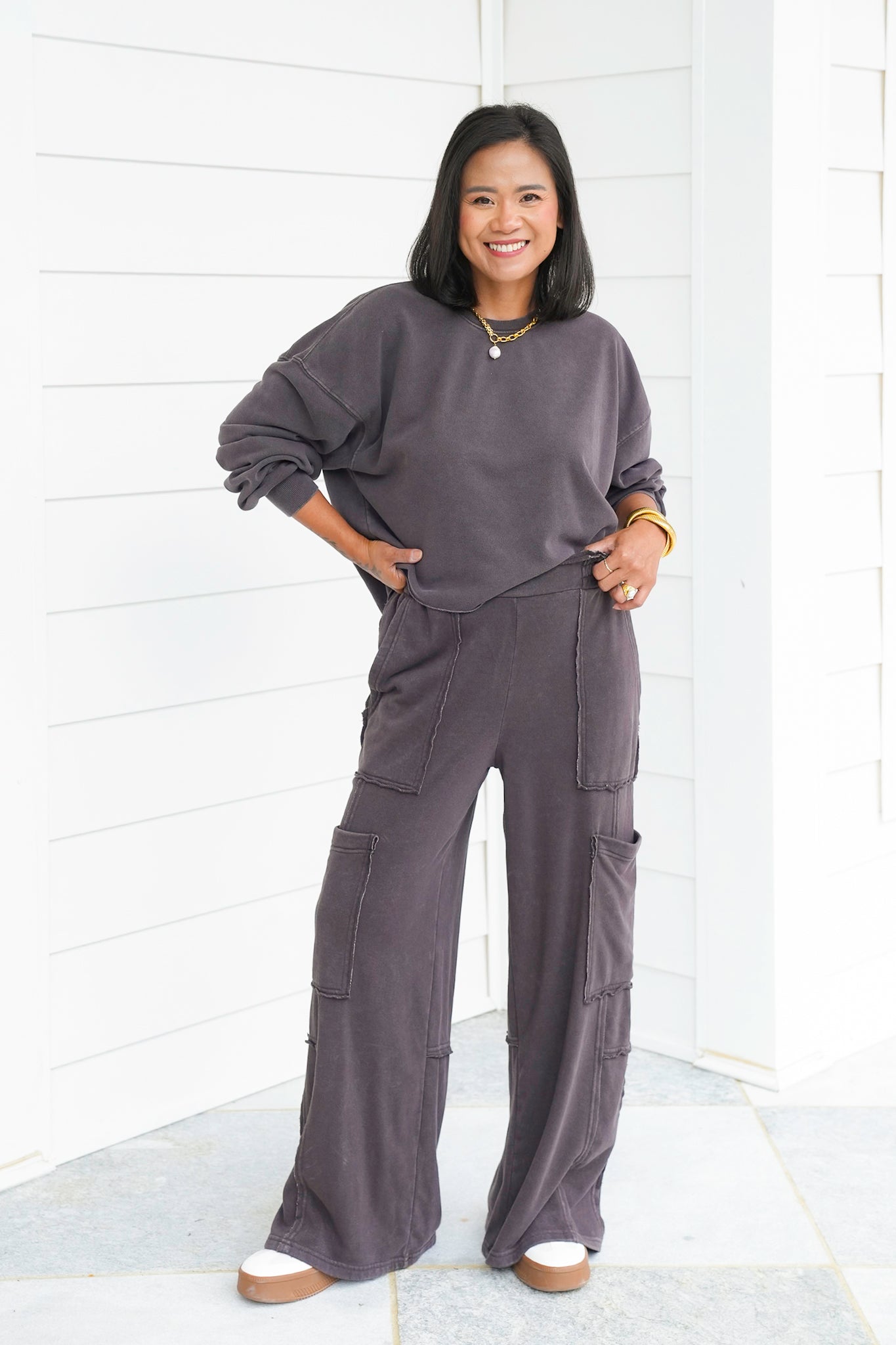 Long Sleeve Crew Neck Cropped Sweatshirt