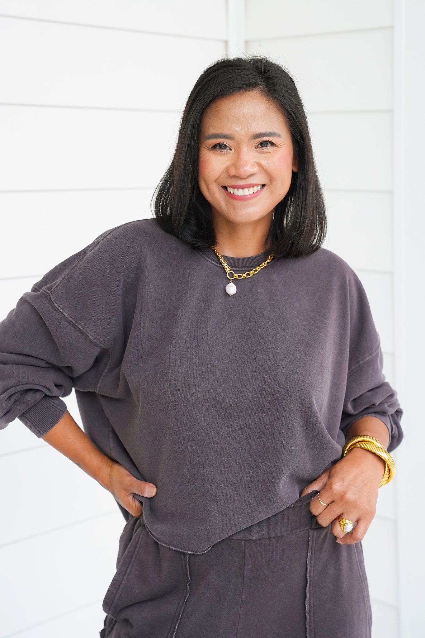 Long Sleeve Crew Neck Cropped Sweatshirt