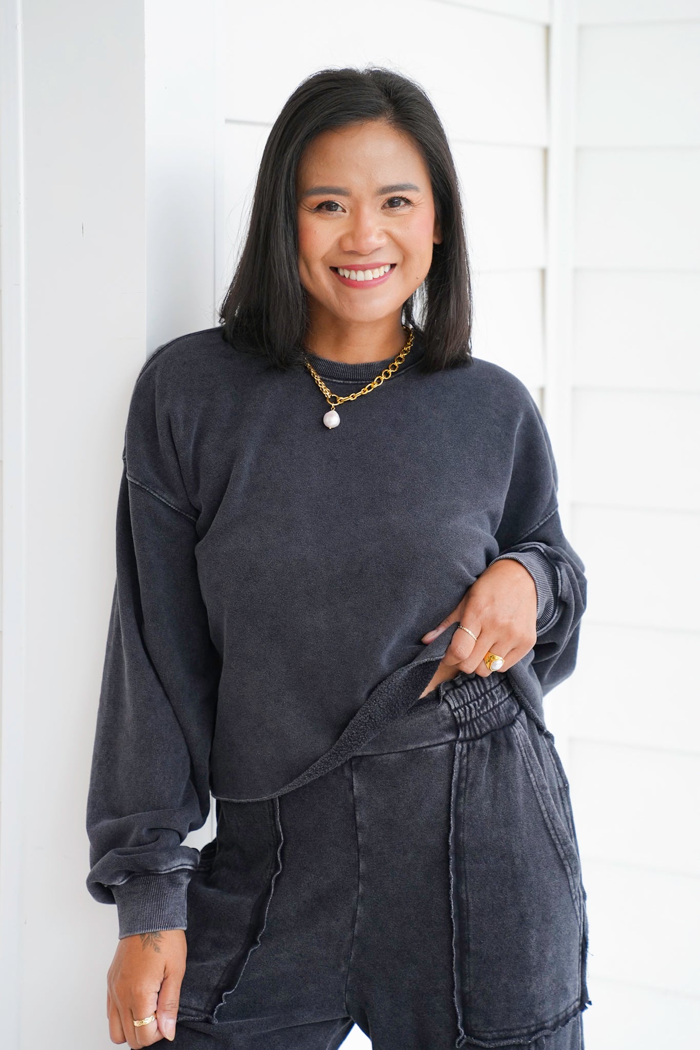 Long Sleeve Crew Neck Cropped Sweatshirt