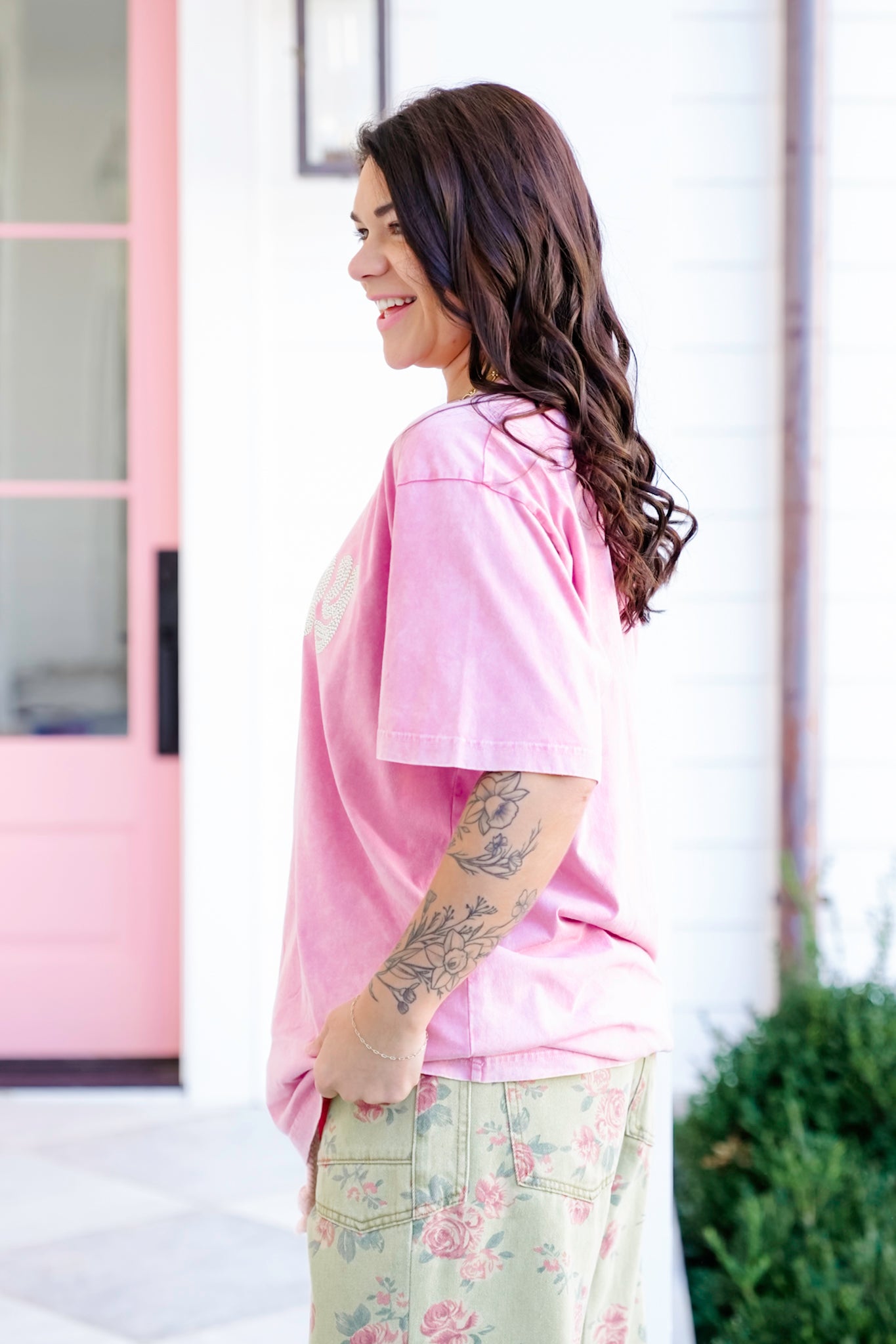 Short Sleeve Puff Print "Howdy" Graphic Tee