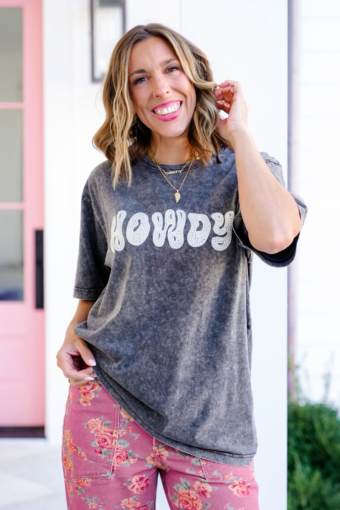 Short Sleeve Puff Print "Howdy" Graphic Tee