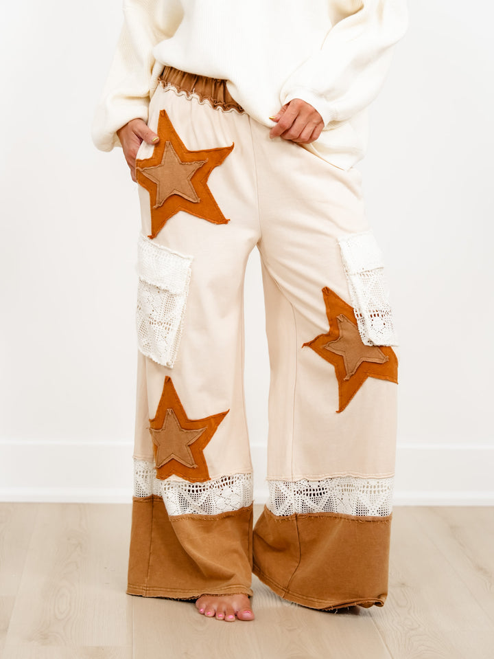 Plus/Reg Elastic Waist Wide Leg Pants with Star Patch - Freckled Poppy