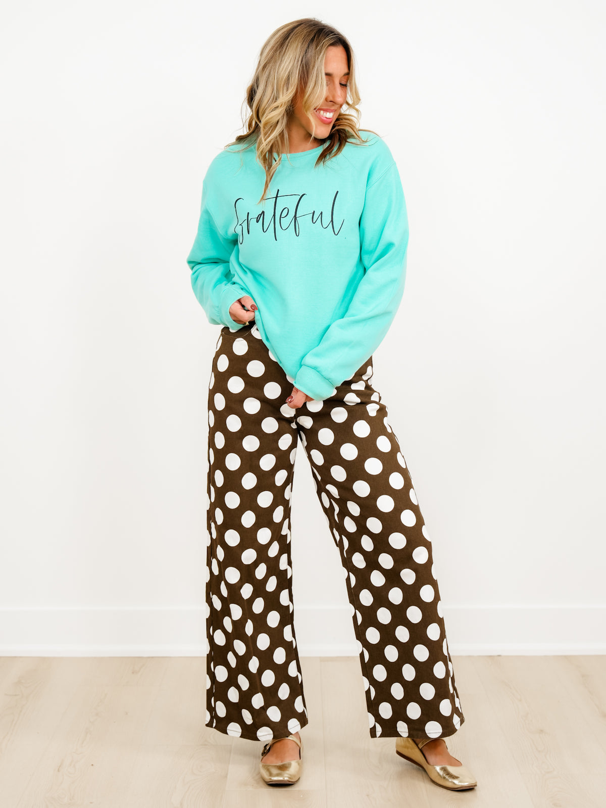 Plus/Reg Long Sleeve "Grateful" Graphic Sweatshirt