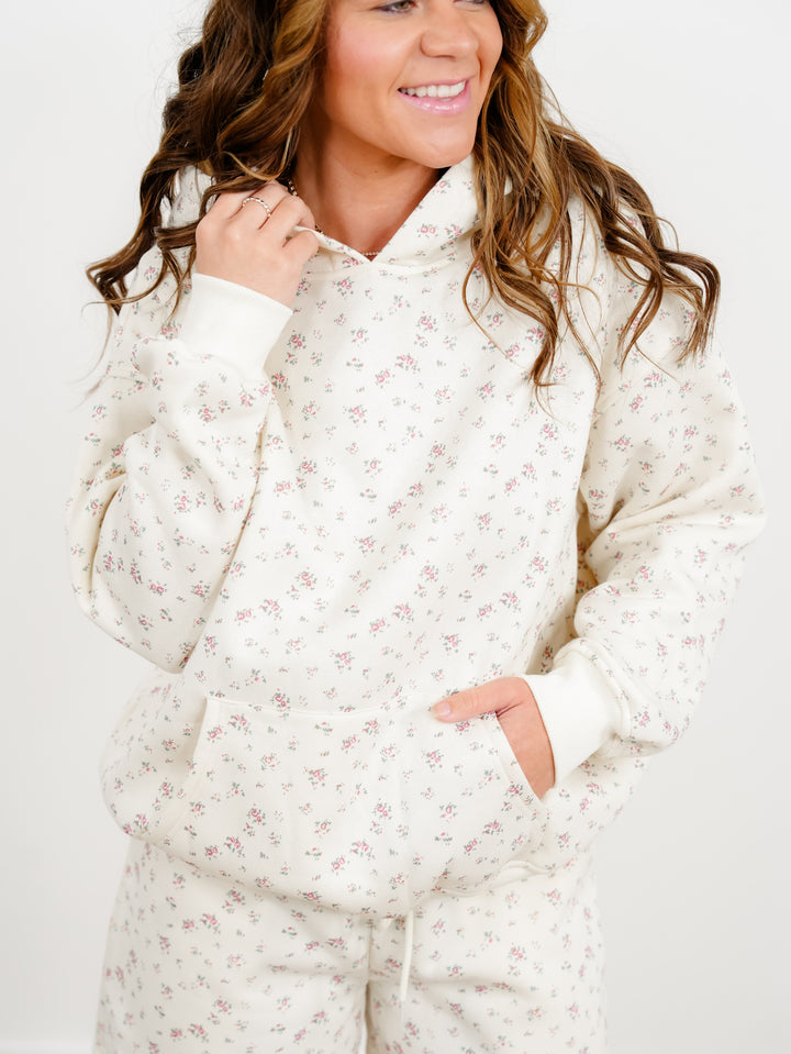 Floral Long Sleeve Pullover Sweatshirt - Freckled Poppy