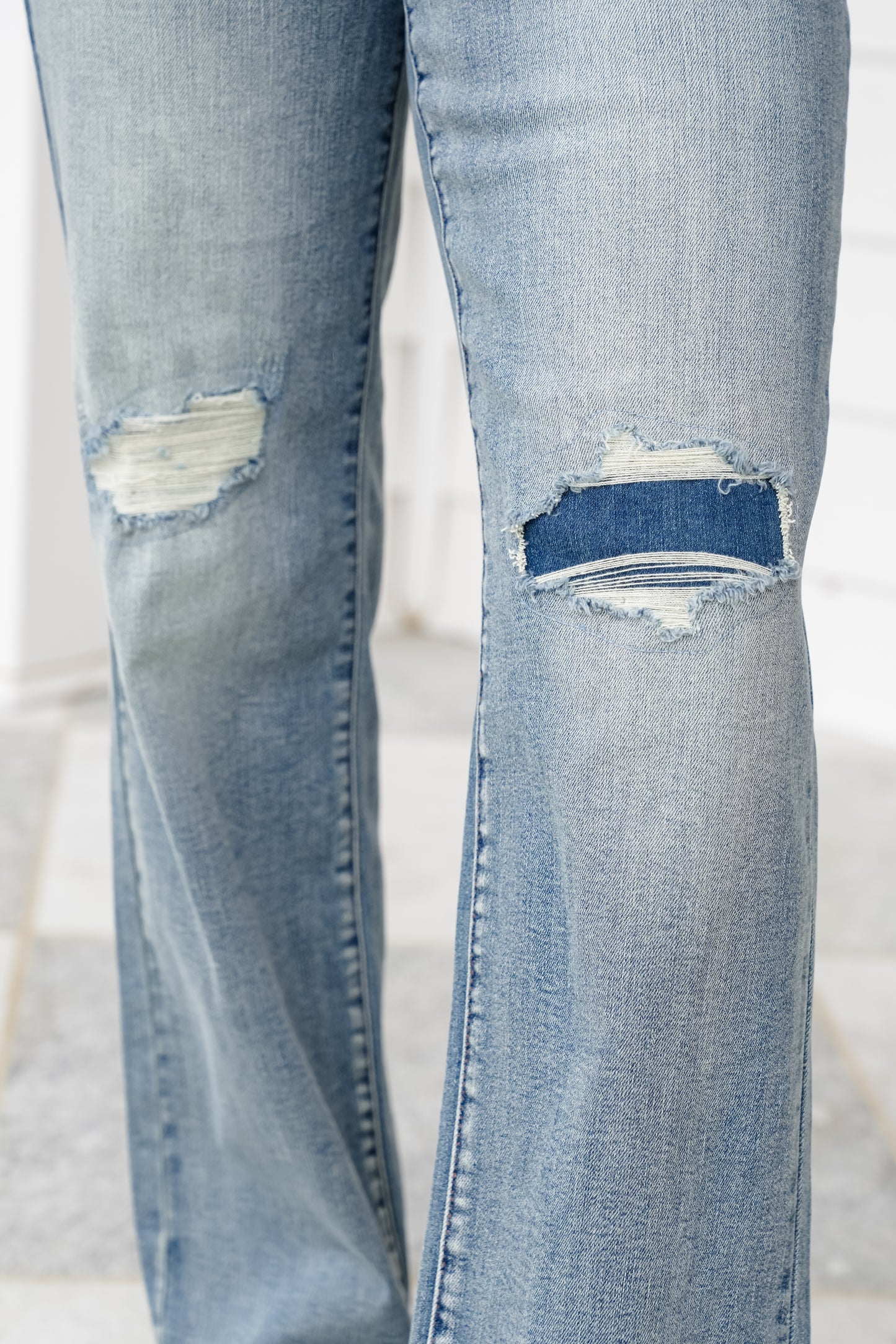 Judy Blue High Rise Medium Wash Distressed Straight Leg Jeans with Knee Patches