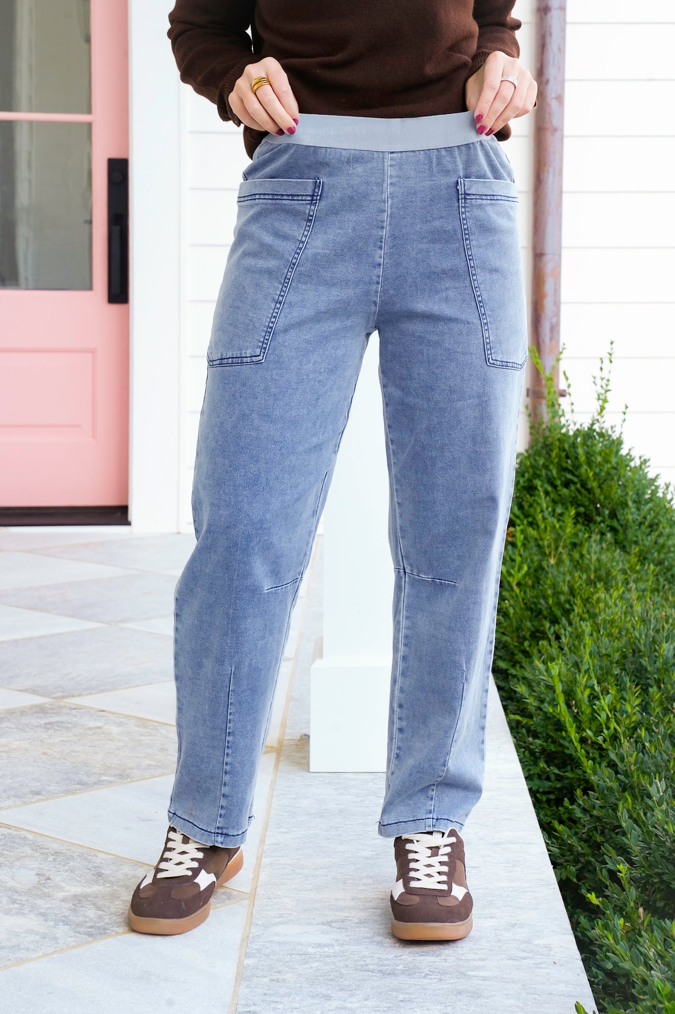 Plus/Reg Light Wash Elastic Waist Wide Leg Barrel Pants