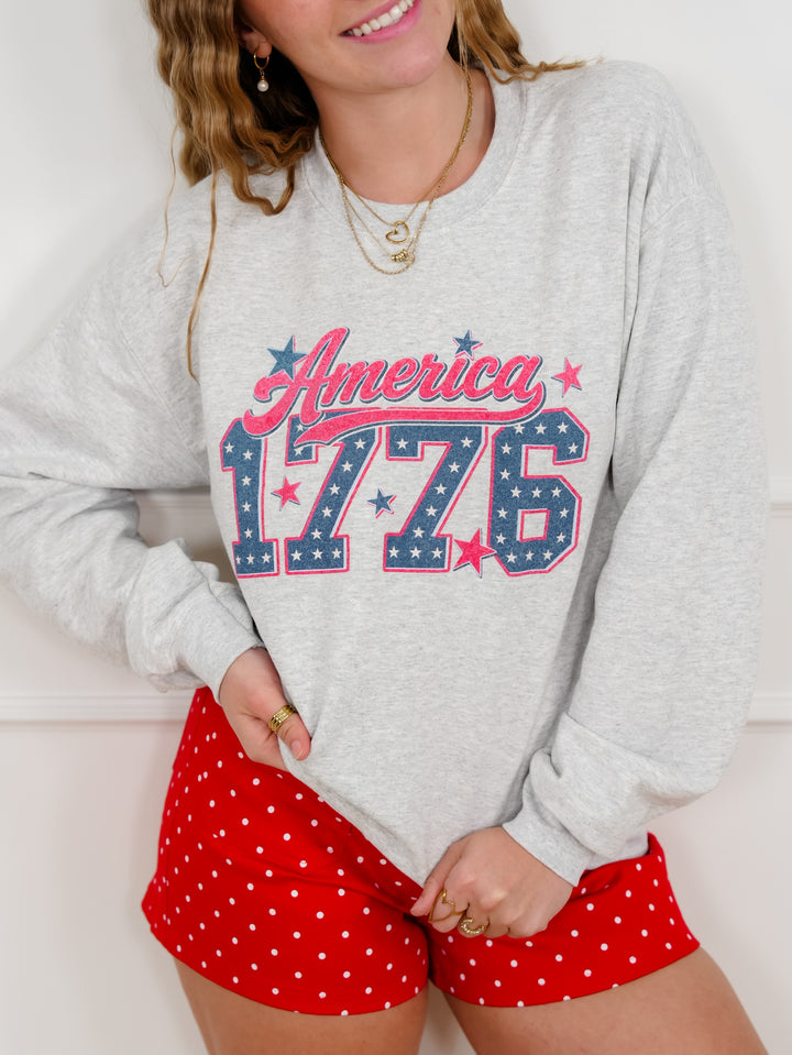 Plus/Reg Long Sleeve Retro 1776 Graphic Sweatshirt