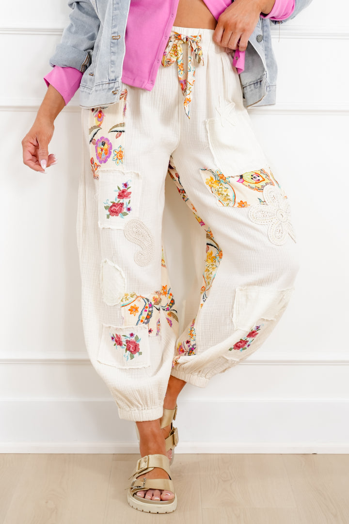 POL Elastic Waist Jogger Pants with Floral Print