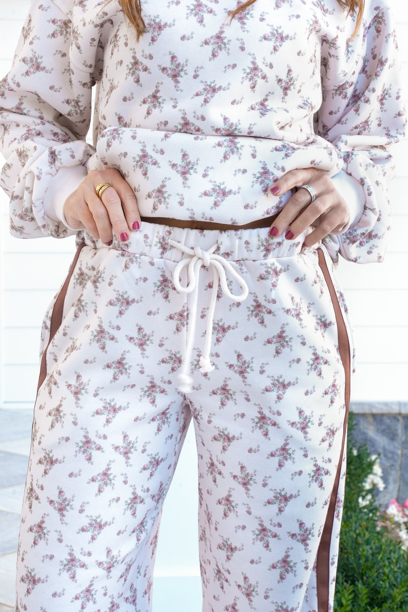 Floral Print Elastic Waist Fleece Sweatpants with Stripes