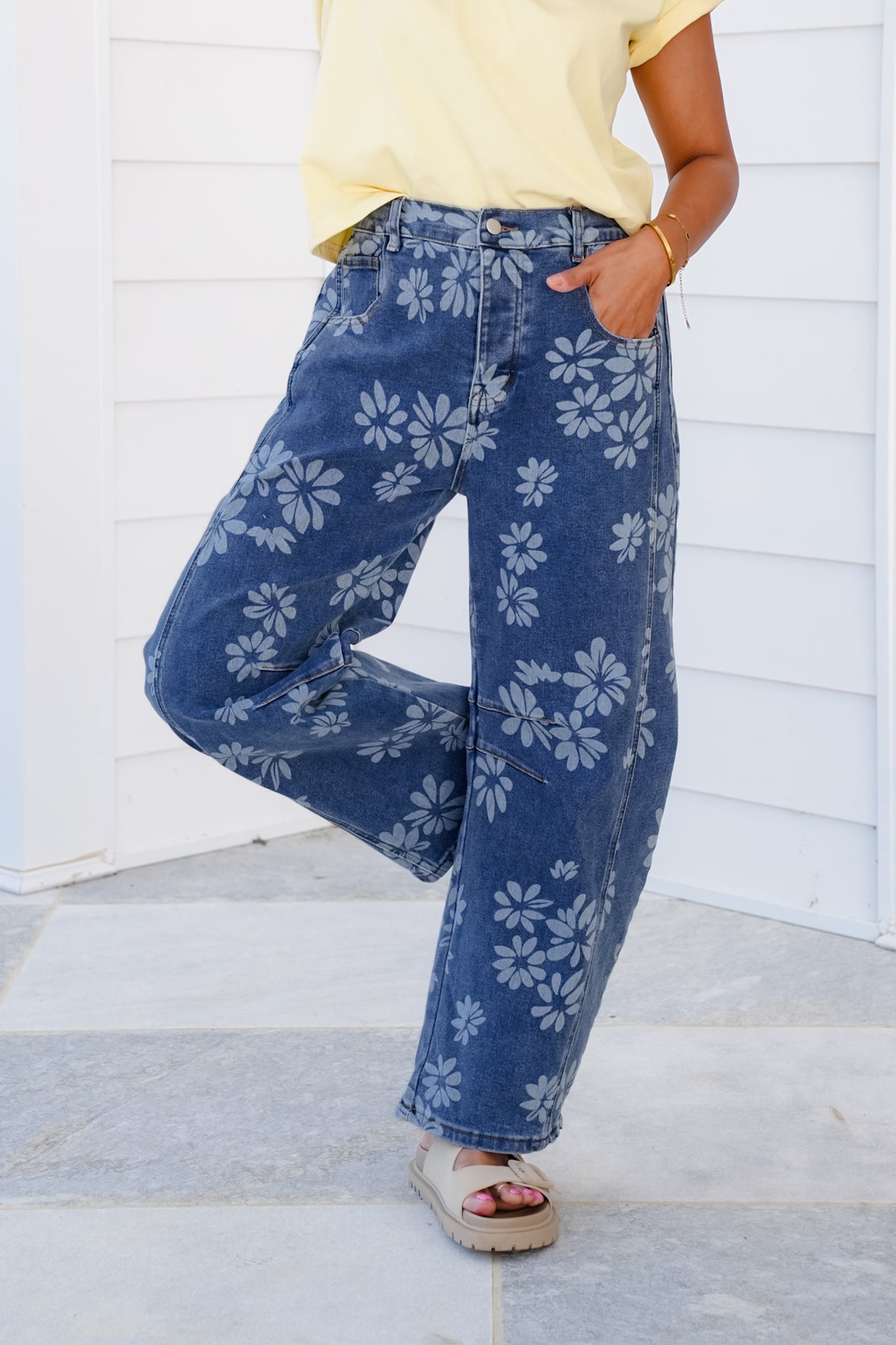 Floral Print Relax Fit Barrel Jeans