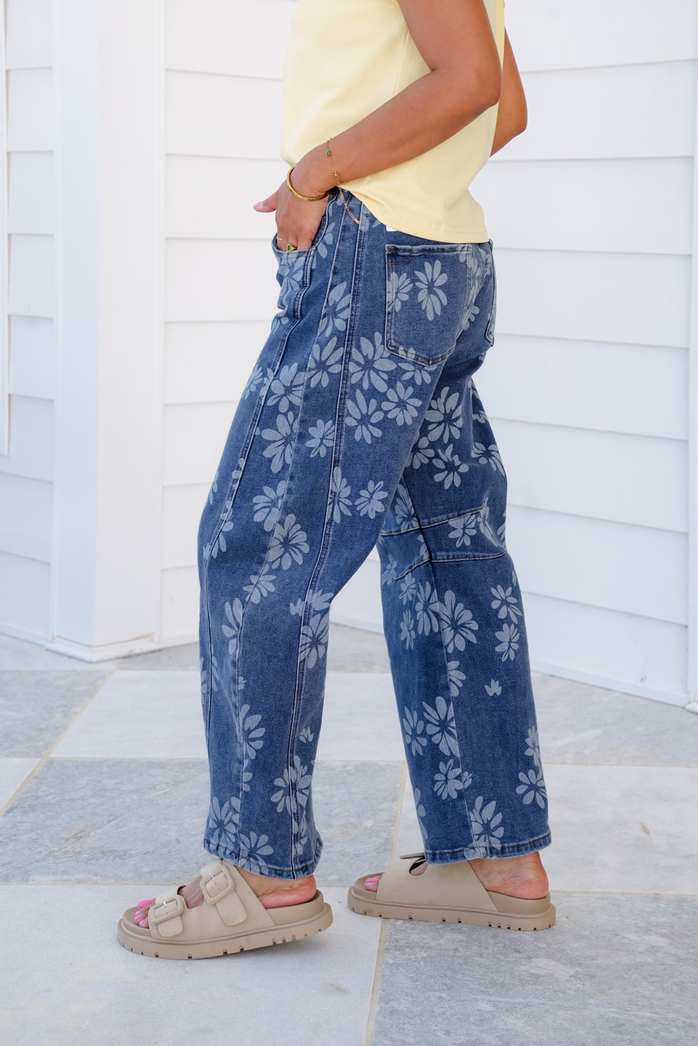 Floral Print Relax Fit Barrel Jeans