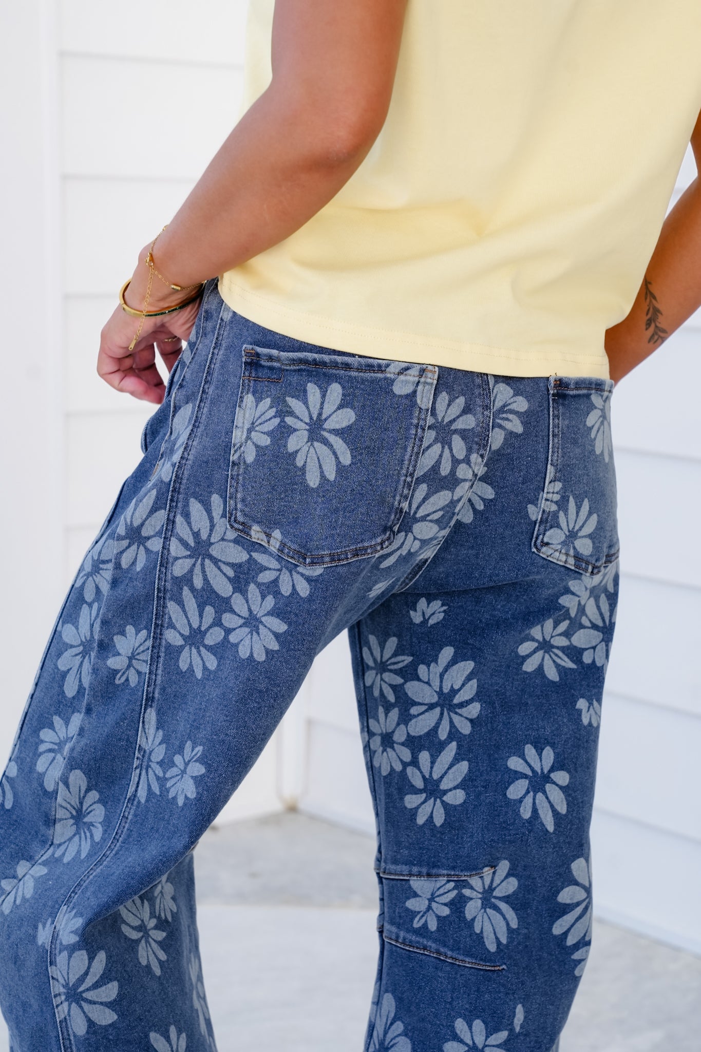 Floral Print Relax Fit Barrel Jeans