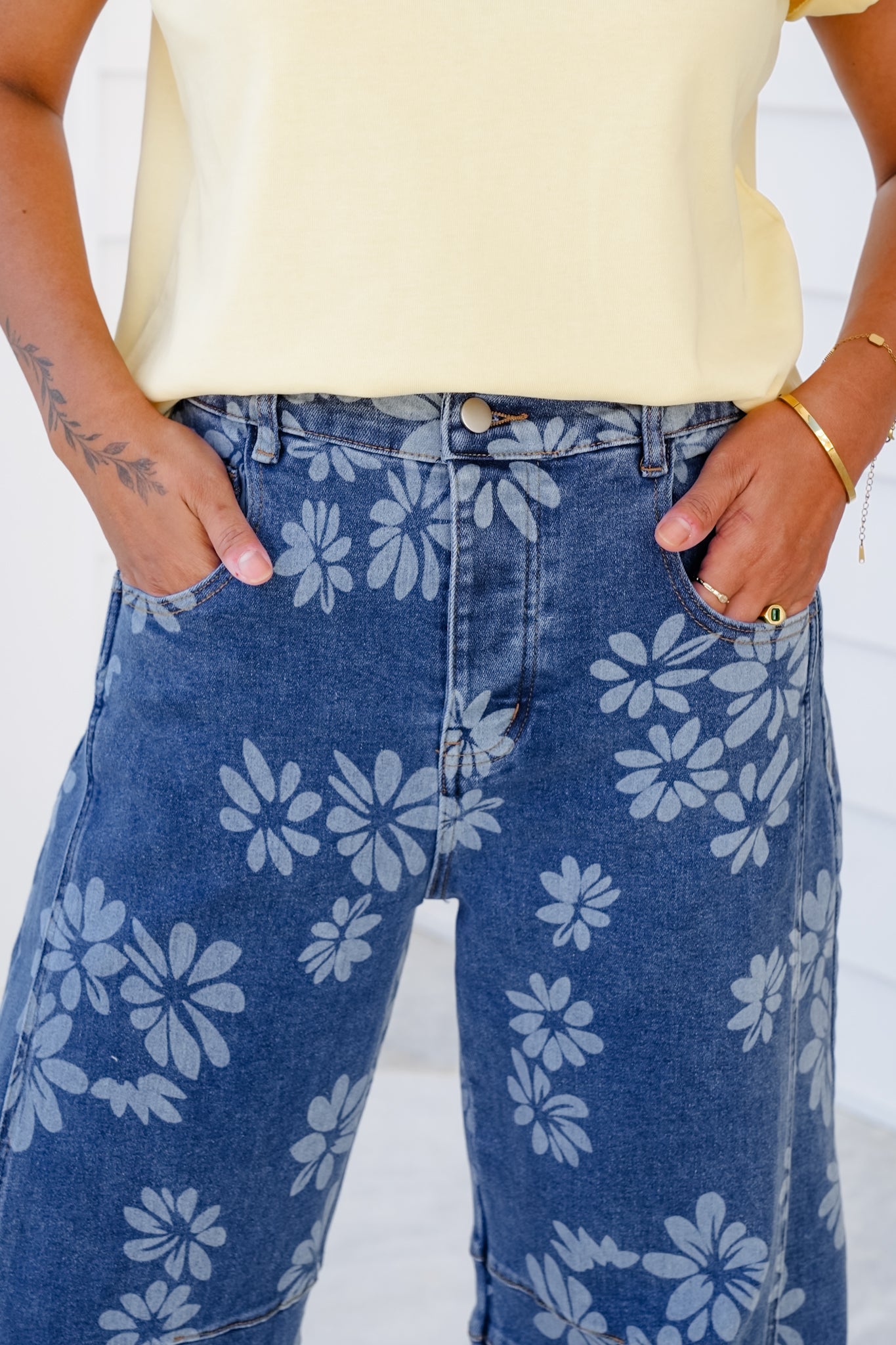 Floral Print Relax Fit Barrel Jeans