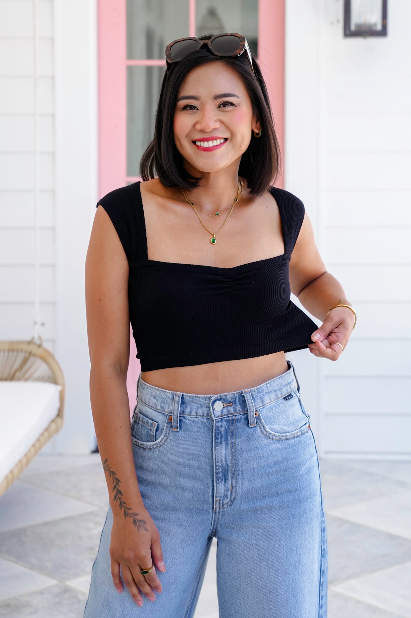 Ribbed Knit Sleeveless Sweetheart Neck Cropped Top