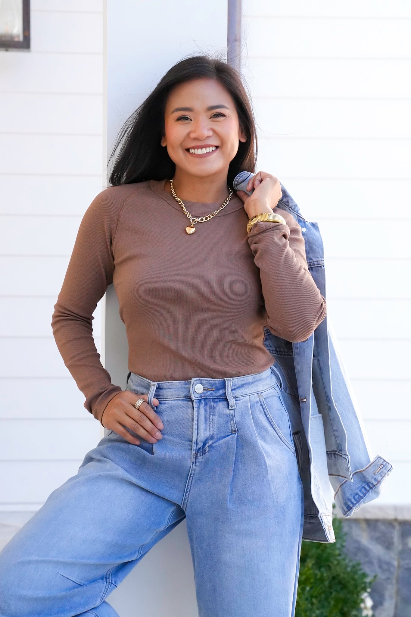 Raglan Sleeve Crew Neck Top With Exposed Seam