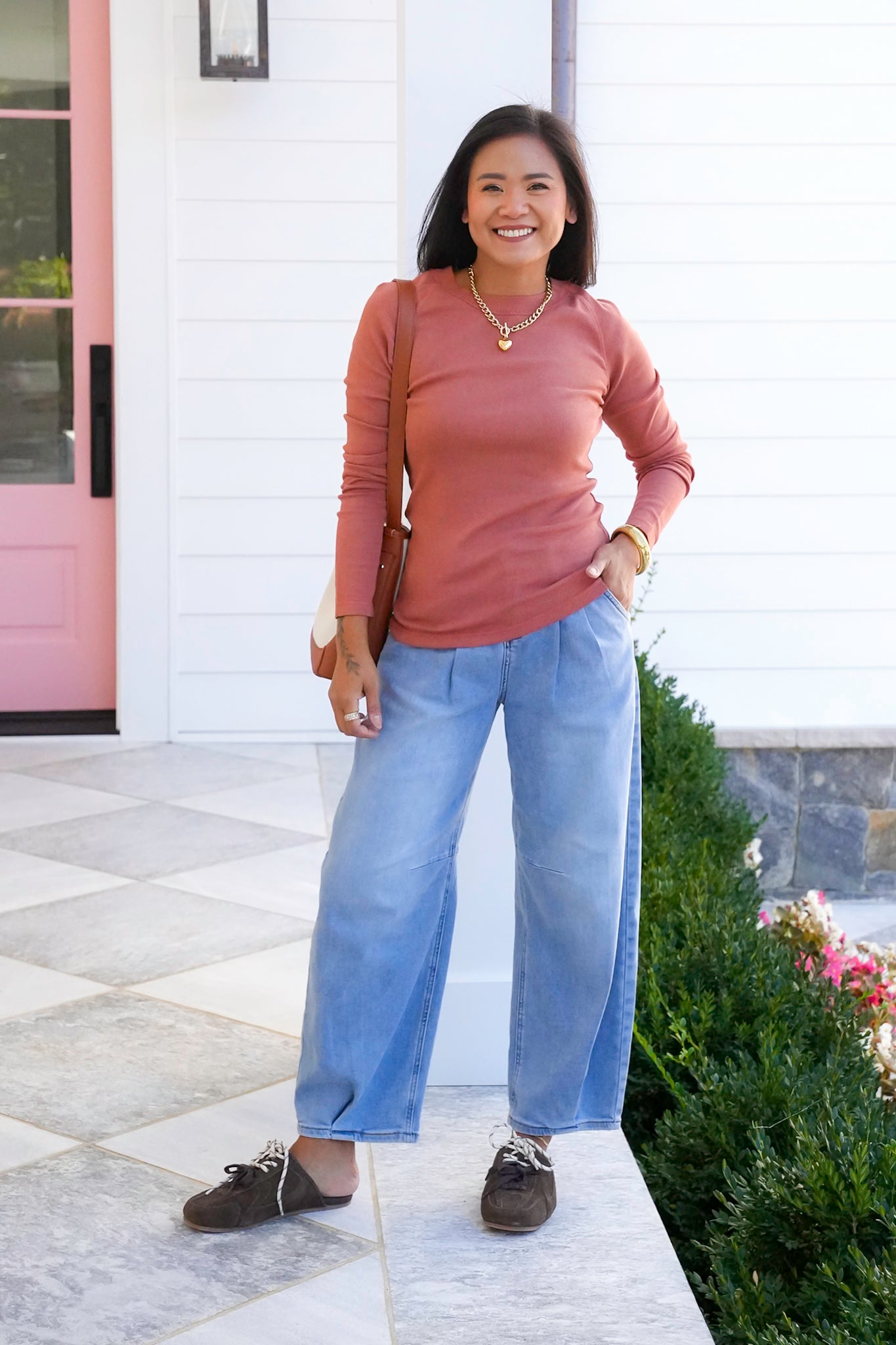Raglan Sleeve Crew Neck Top With Exposed Seam