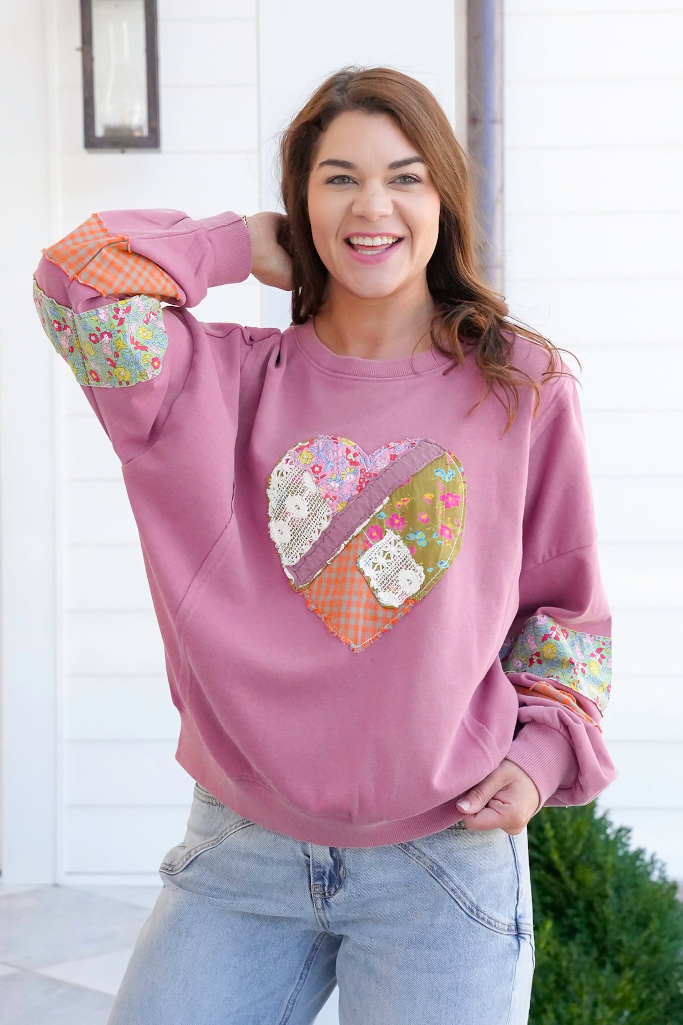 Plus/Reg Floral Heart Patch Long Sleeve Pullover