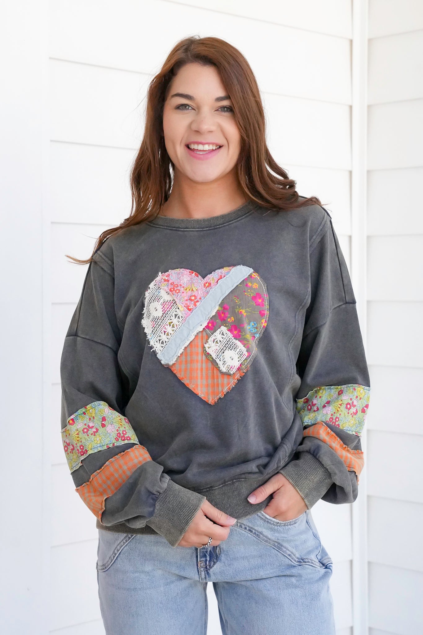 Plus/Reg Floral Heart Patch Long Sleeve Pullover