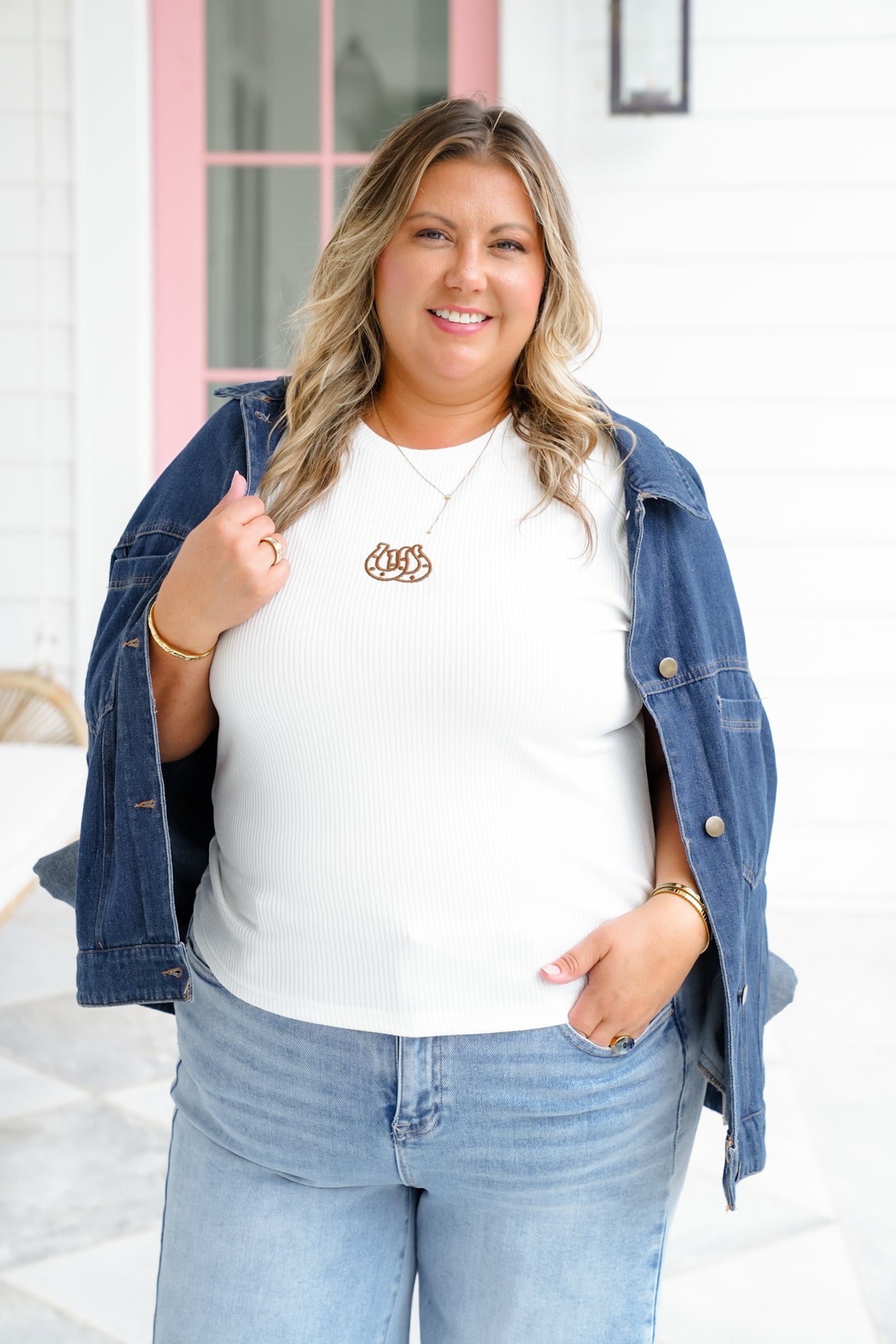 Plus/Reg Short Sleeve Top with Embroidered Horseshoe Detail