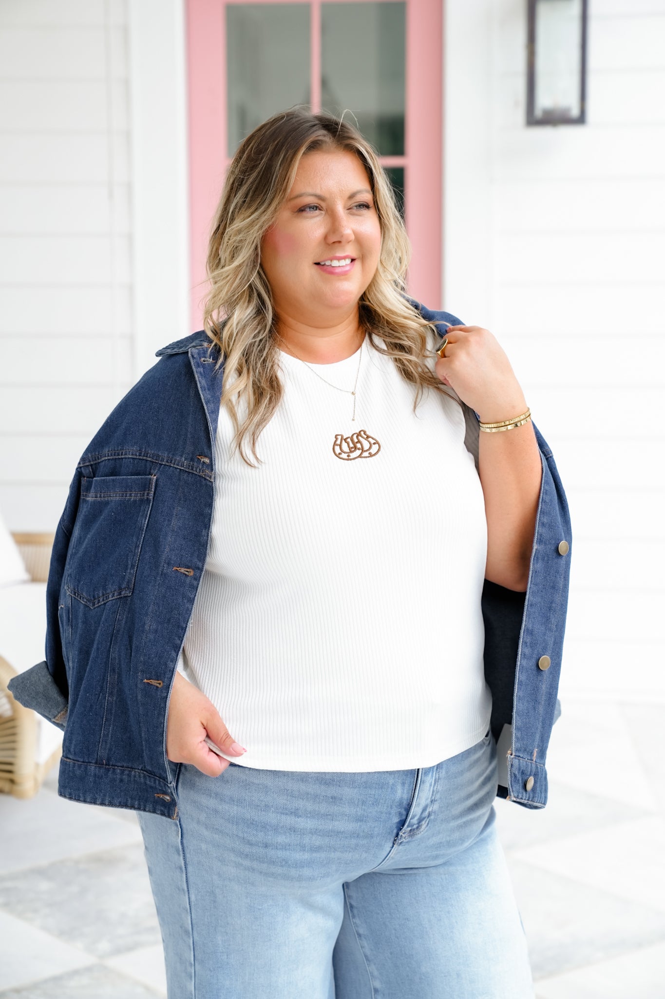 Plus/Reg Short Sleeve Top with Embroidered Horseshoe Detail