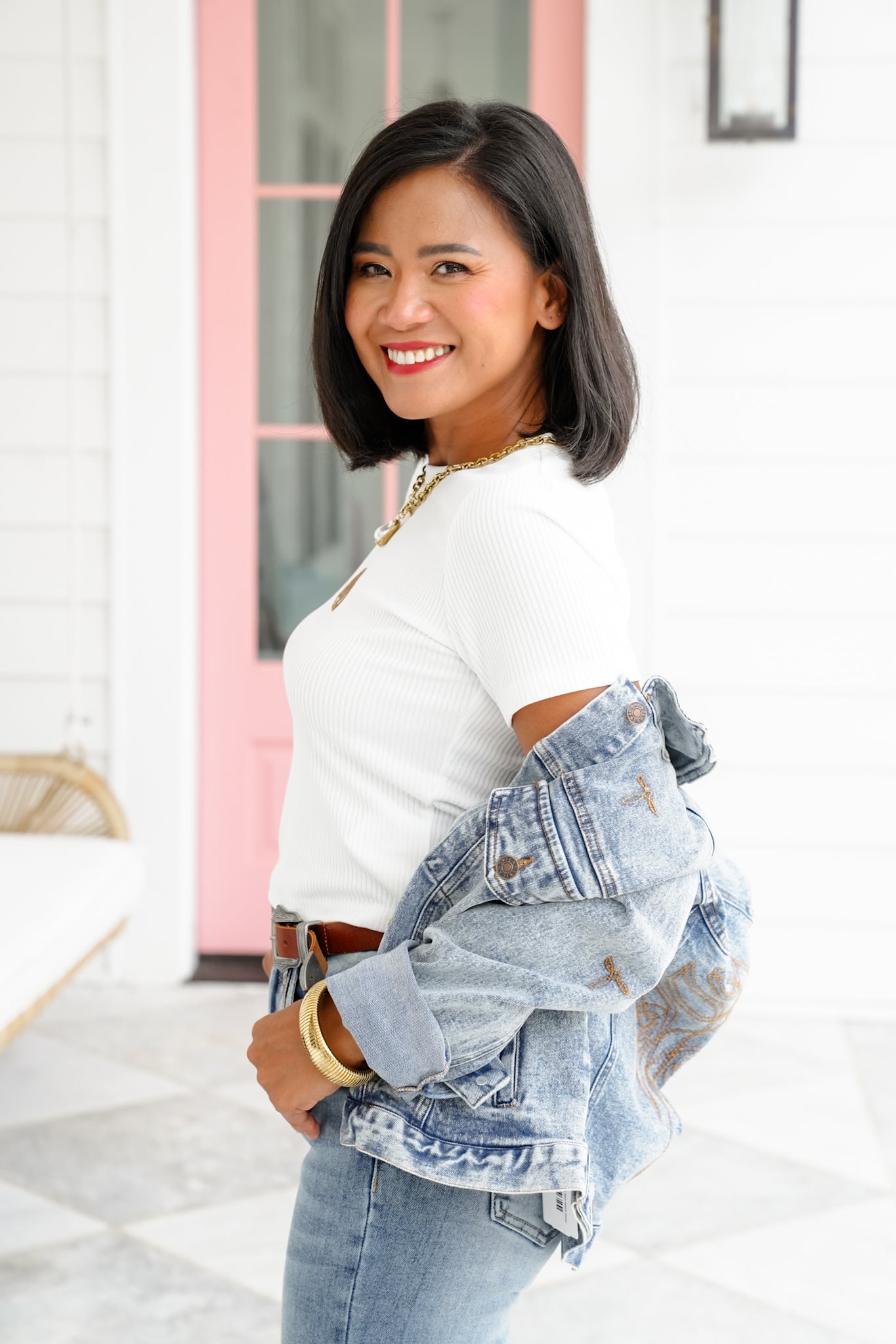 Plus/Reg Short Sleeve Top with Embroidered Horseshoe Detail