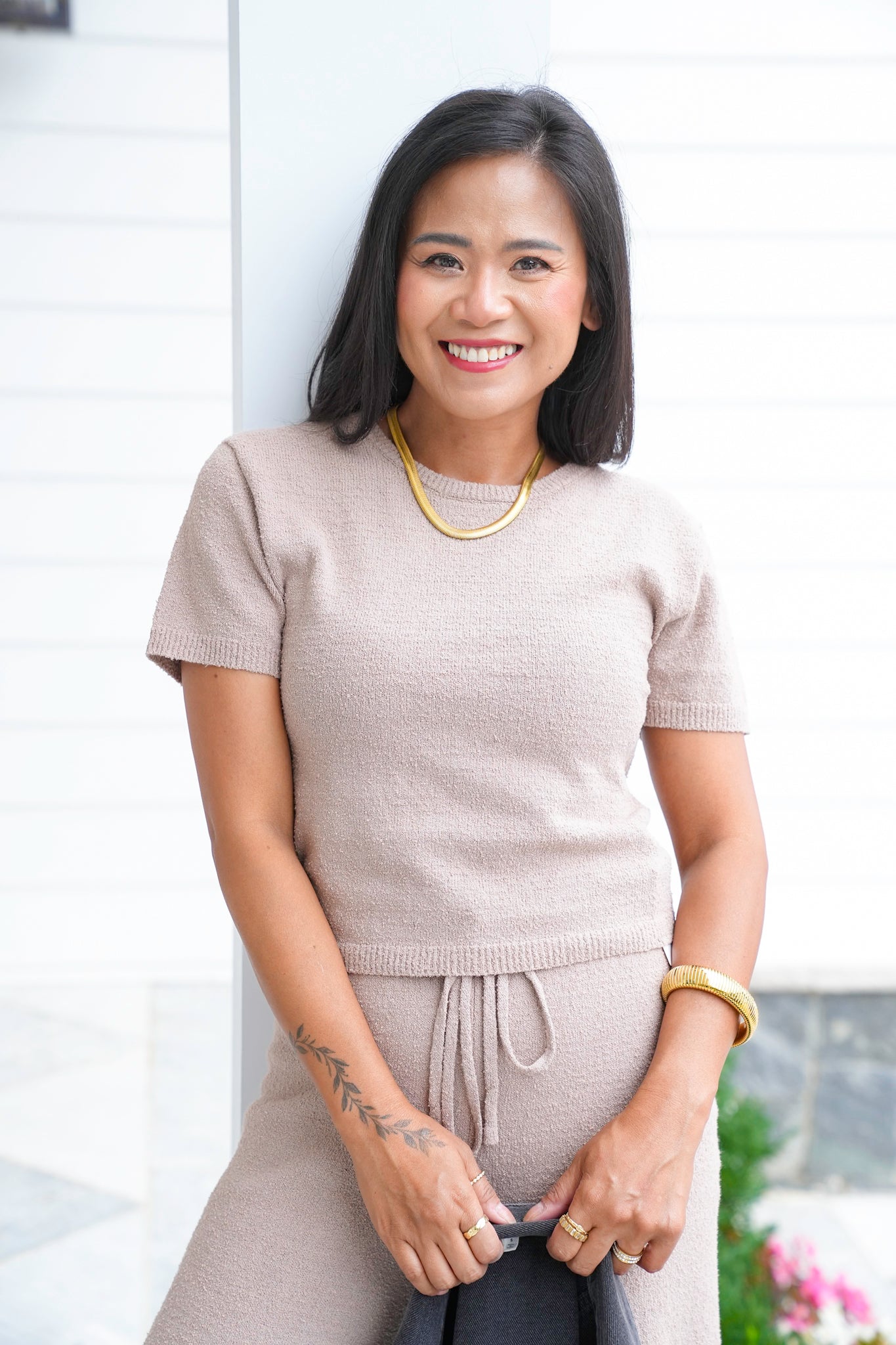 Round Neck Short Sleeve Cropped Sweater Top