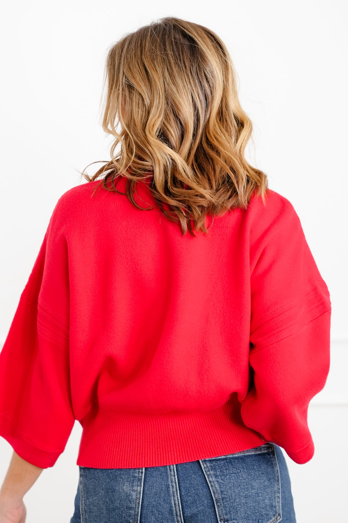 Plus/Reg 3/4 Sleeves Cropped Top with V Neck