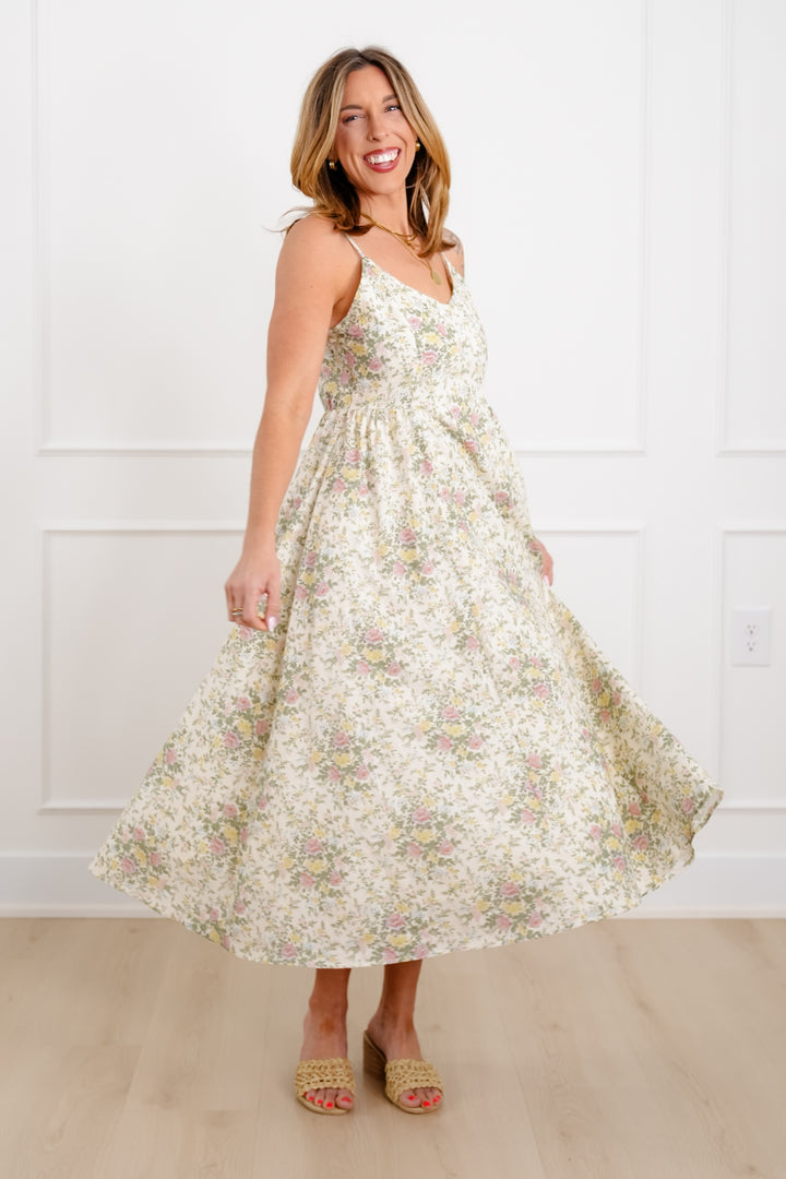 Plus/Reg Floral Pattern Sleeveless Midi Dress